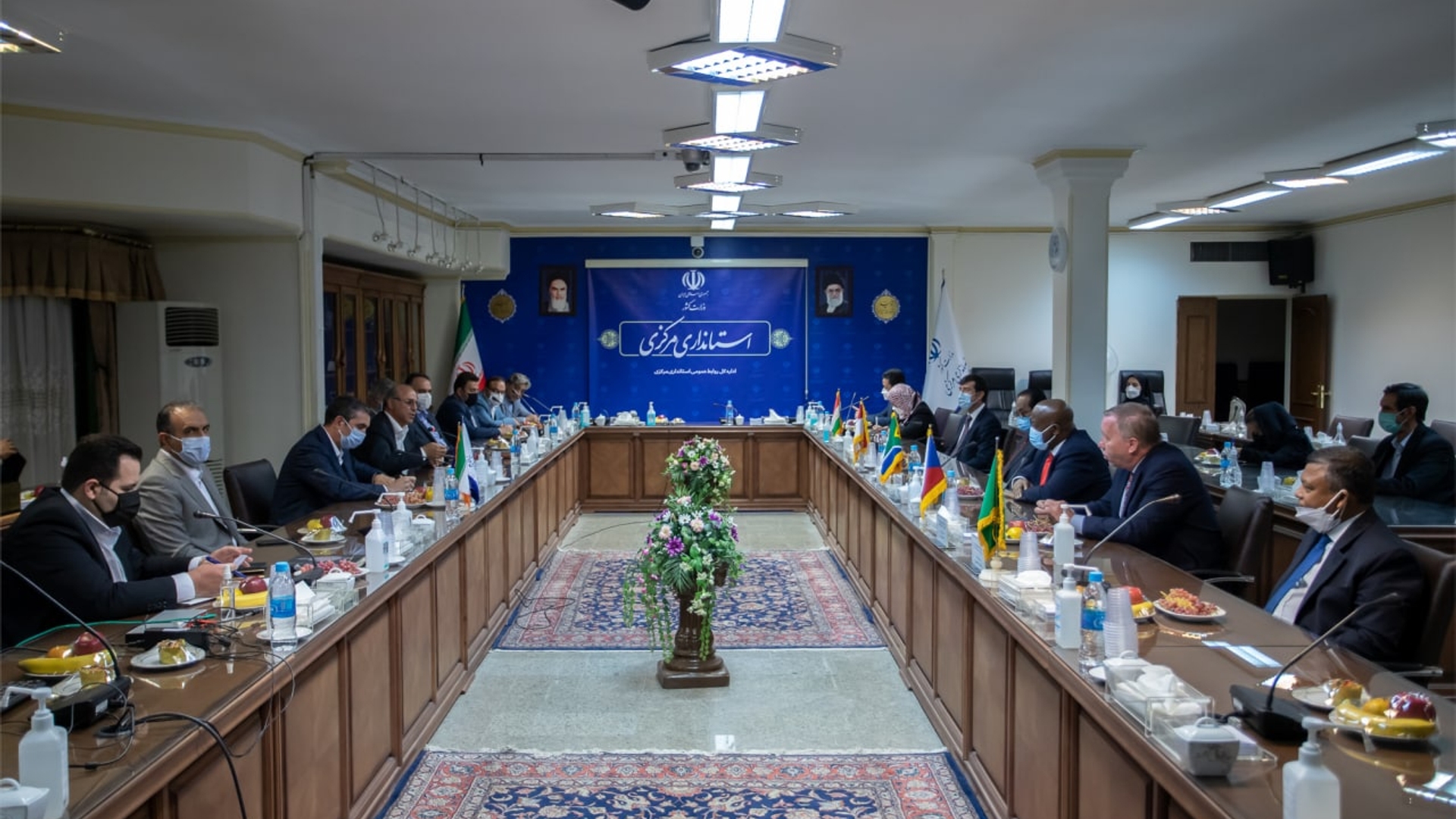 نمایشگاه سنگ محلات نشانگر یکصدم ظرفیت استان  در حوزه سنگ است