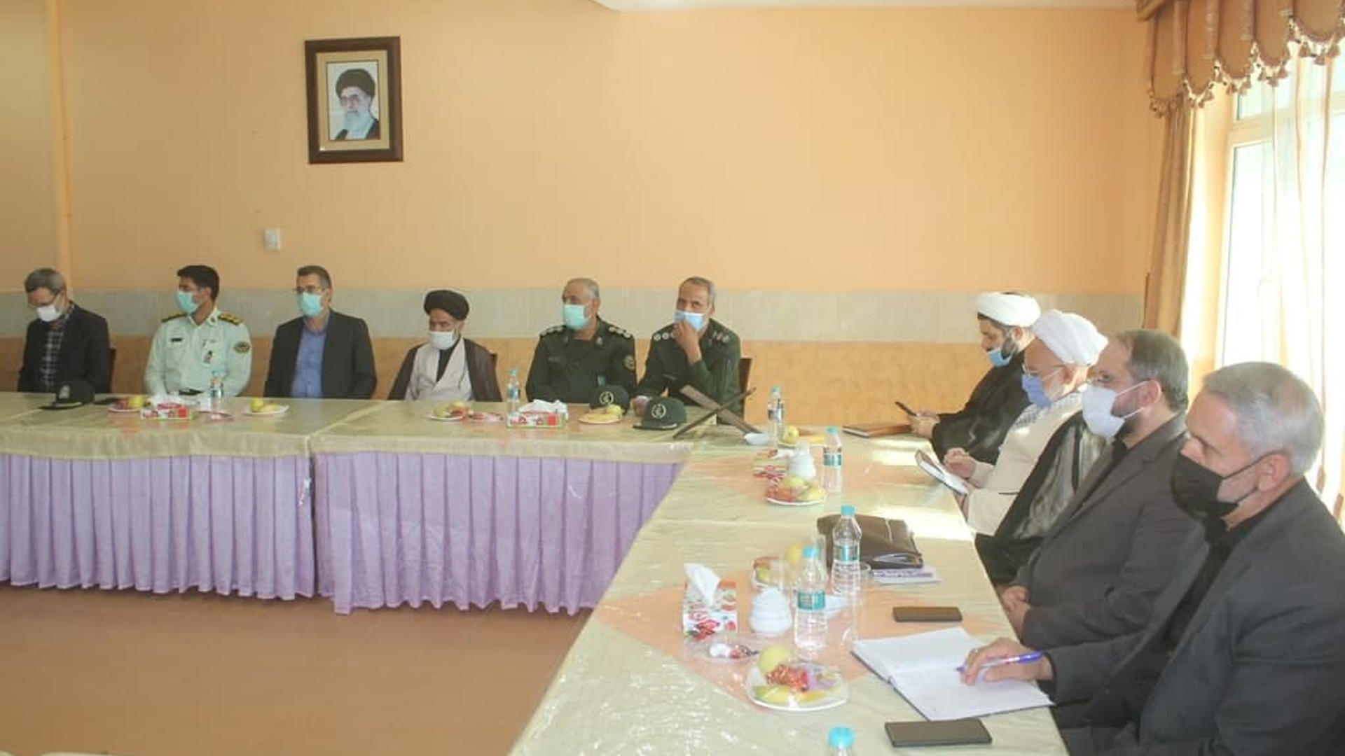 آئین رونمایی از کتب کنگره ملی نقش حضرت امام (ره) در دفاع مقدس در شهرستان خمین برگزار شد