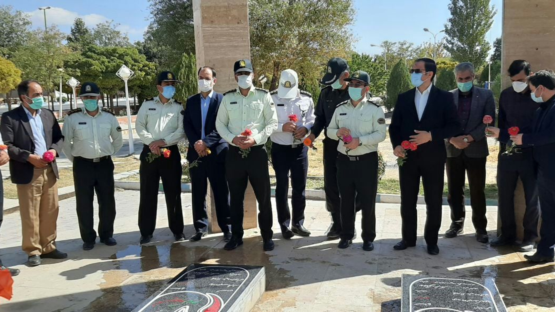 گلباران مزار شهداء گمنام شهرستان کمیجان به مناسبت هفته نیروی انتظامی