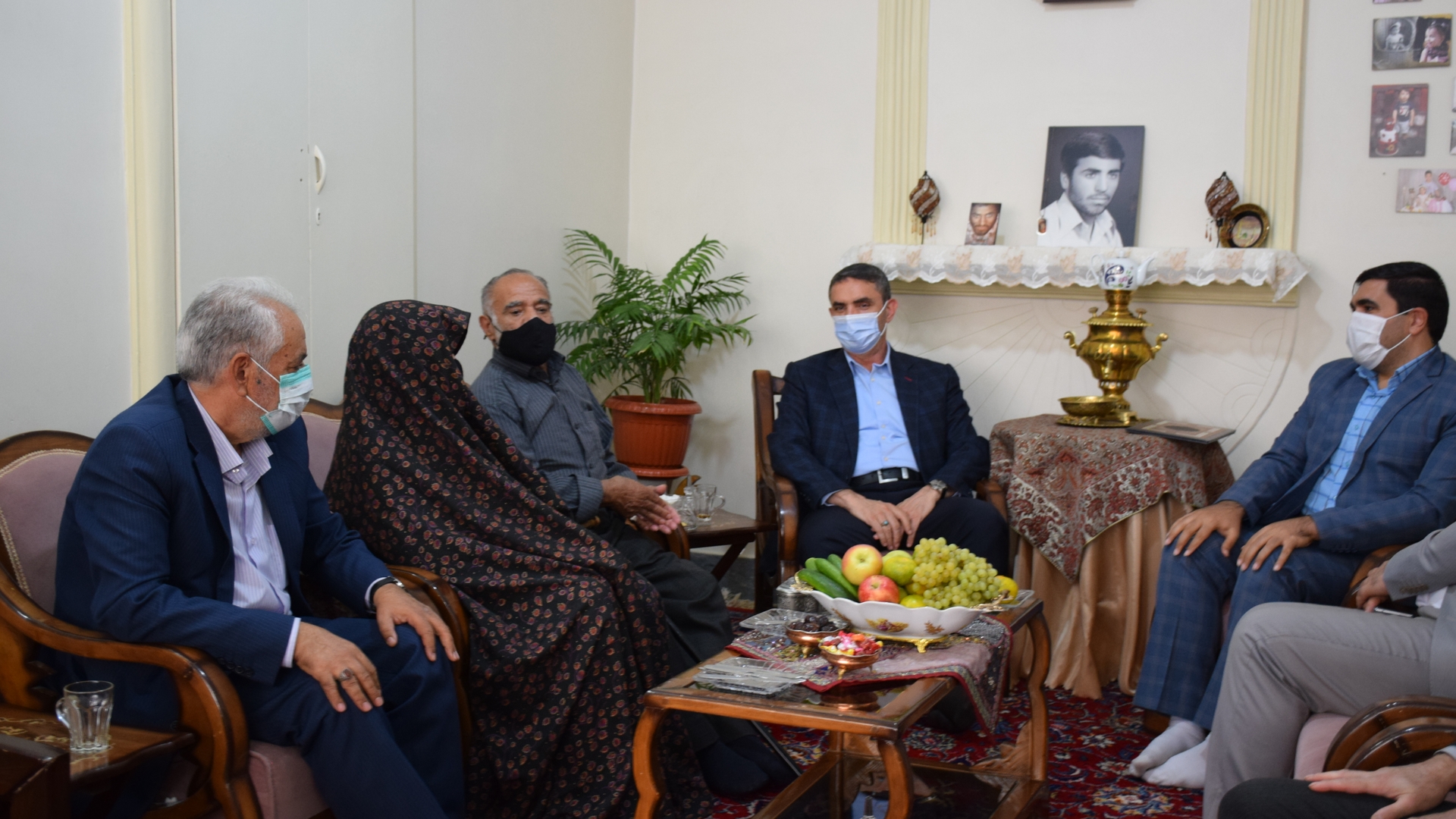 سفر جناب آقای آقازاده استاندار مرکزی به شهرستان محلات و دیدار با خانواده شهید قاسم اسماعیلی