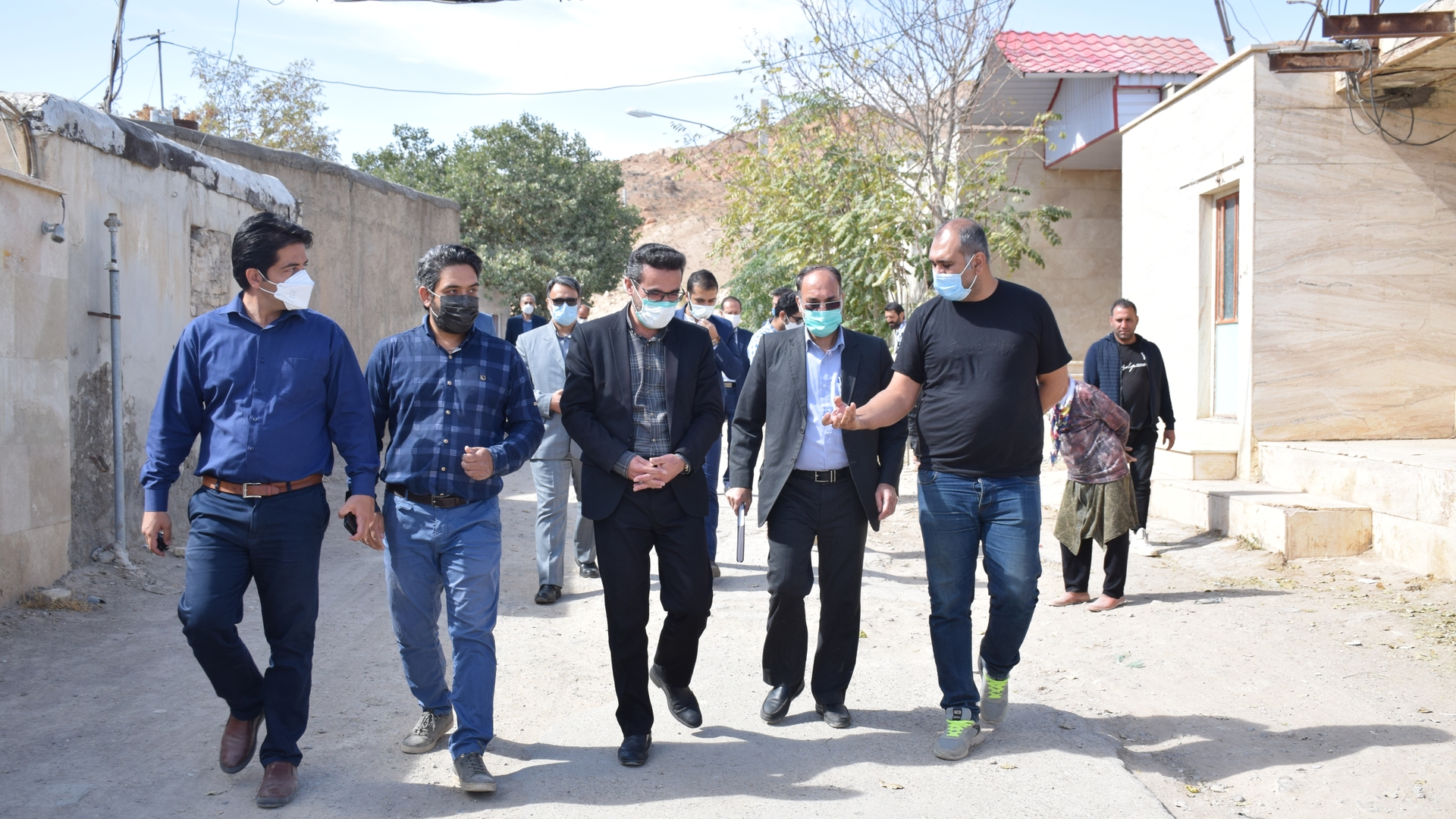 دهگردشی ۱۴۰۰-۰۷-۲۸ ناظری فرماندار و بخشدار مرکزی از روستای آبگرم محلات