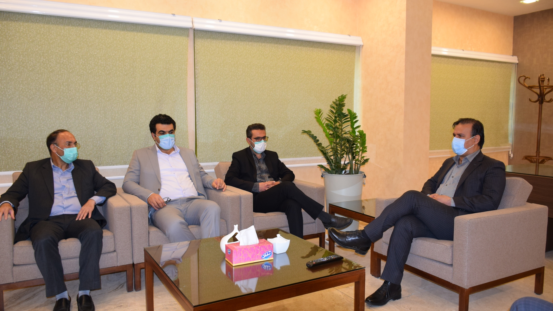 حضور ناظری فرماندار شهرستان محلات در دفتر کار آقارضایی شهردار جدید محلات