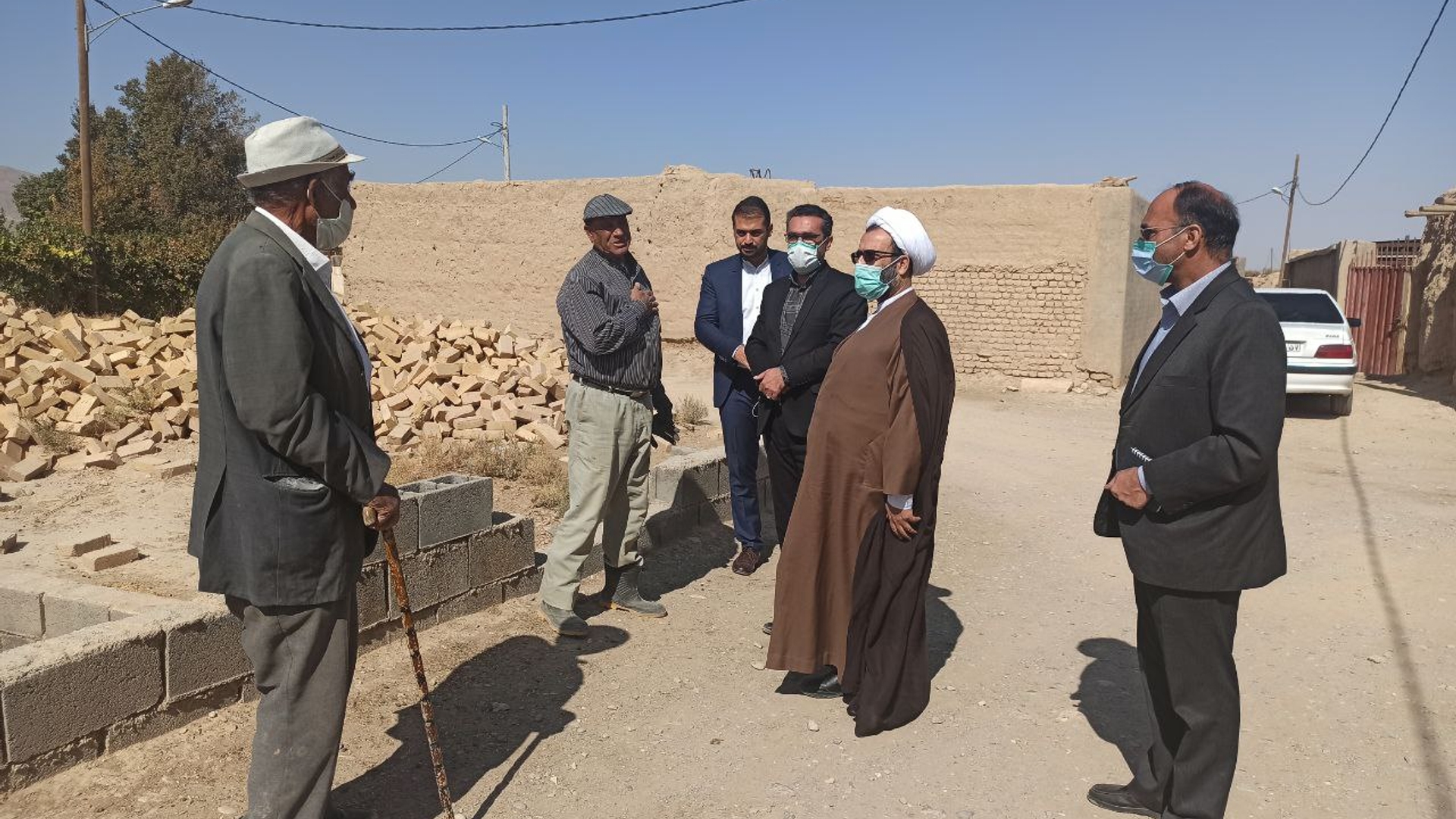 بازدید امروز جمعه ناظری فرماندار شهرستان محلات همراه با حجت الاسلام والمسلمین دکتر سلیمی نماینده مردم شریف محلات و دلیجان در مجلس شورای اسلامی و آقاگلی بخشدار مرکزی از روستای قلاور محلات