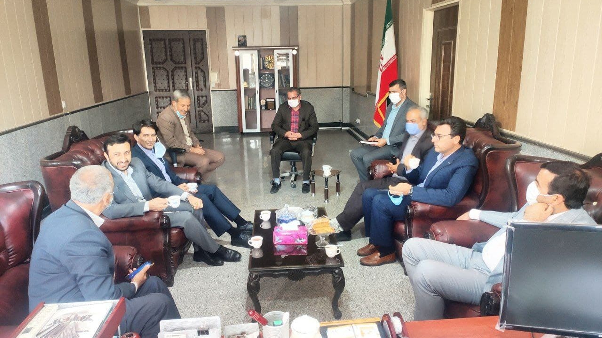 نشست مهندس سلیمانی فرماندار شهرستان زرندیه با مهندس سام دلیری مدیر کل تعاون ، کار و رفاه ، اجتماعی استان مرکزی و  مهندس حسینی مدیر کل تامین اجتماعی استان مرکزی در دفتر فرماندار برگزار شد.