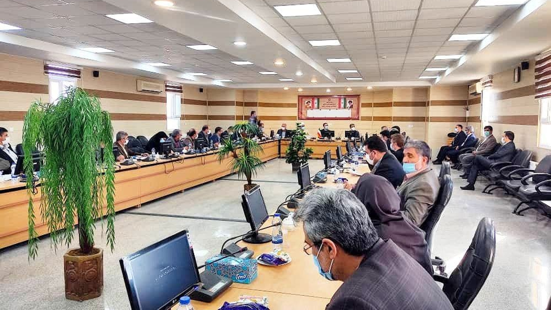 جلسه کارگروه تسهیل و رفع موانع تولید استان مرکزی به ریاست سید علی آقا زاده استاندار مرکزی