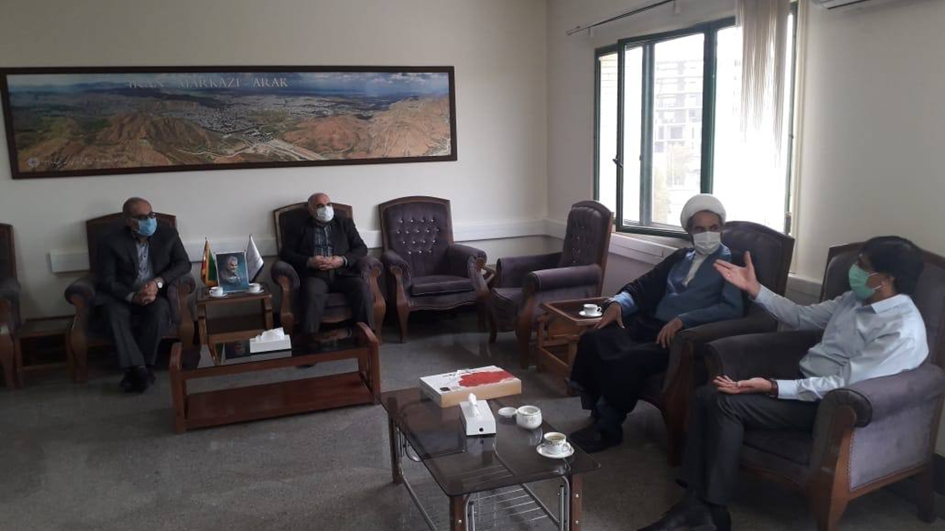 📌حجت الاسلام مبارك آبادي رئيس هيئت نظارت بر انتخابات استان مركزي و همراهان با اكرمي معاون سياسي استاندار و رئيس ستاد انتخابات استان ديدار و گفتگو نمود