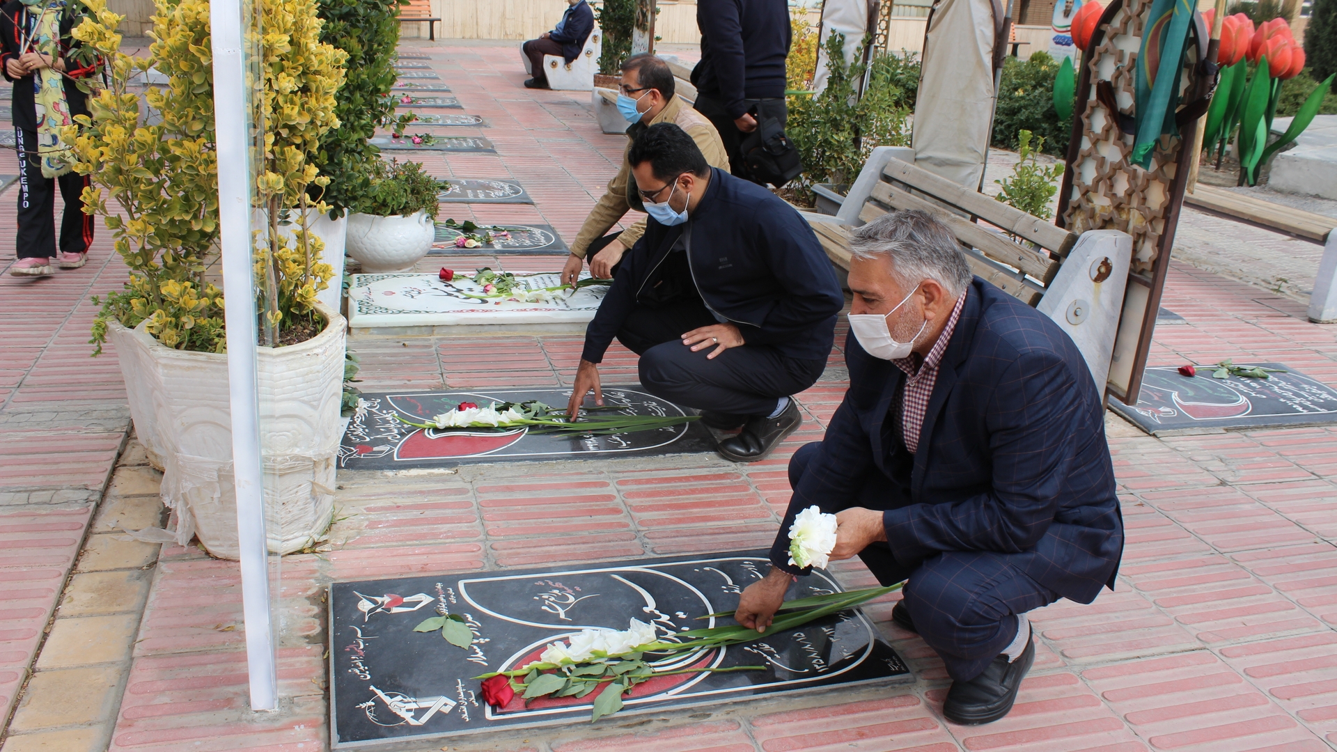 آیین غبارروبی گلزار شهدا