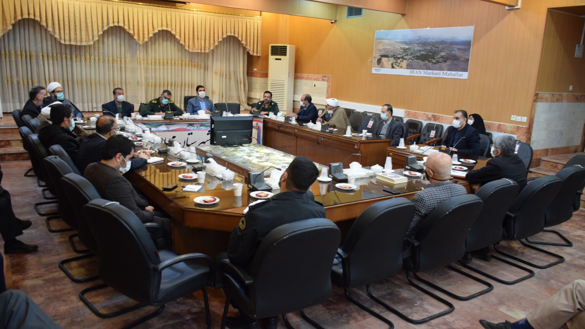 جلسه هماهنگی برگزاری برنامه صبح و نشاط شهرستان محلات به ریاست علیرضا ملک جانی معاون سیاسی، امنیتی و اجتماعی فرمانداری برگزار گردید.