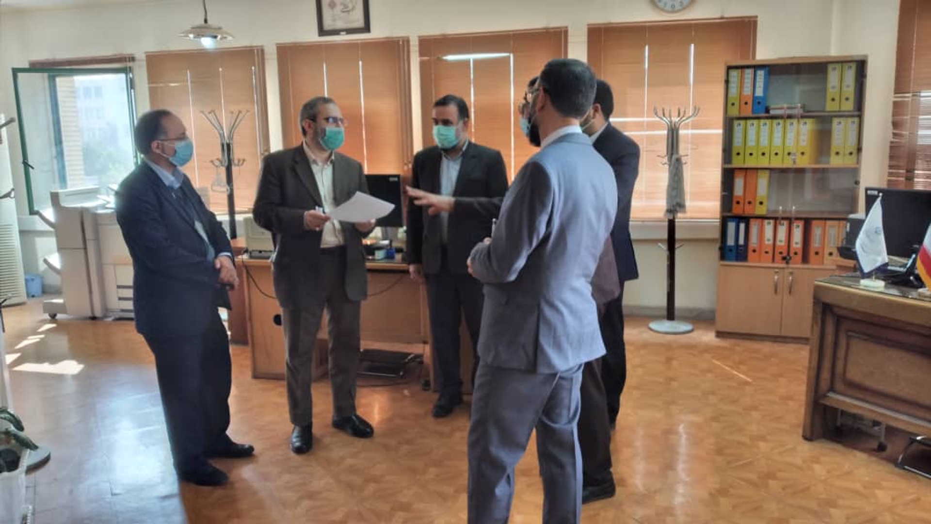 دیدار استاندار مرکزی با کارکنان استانداری