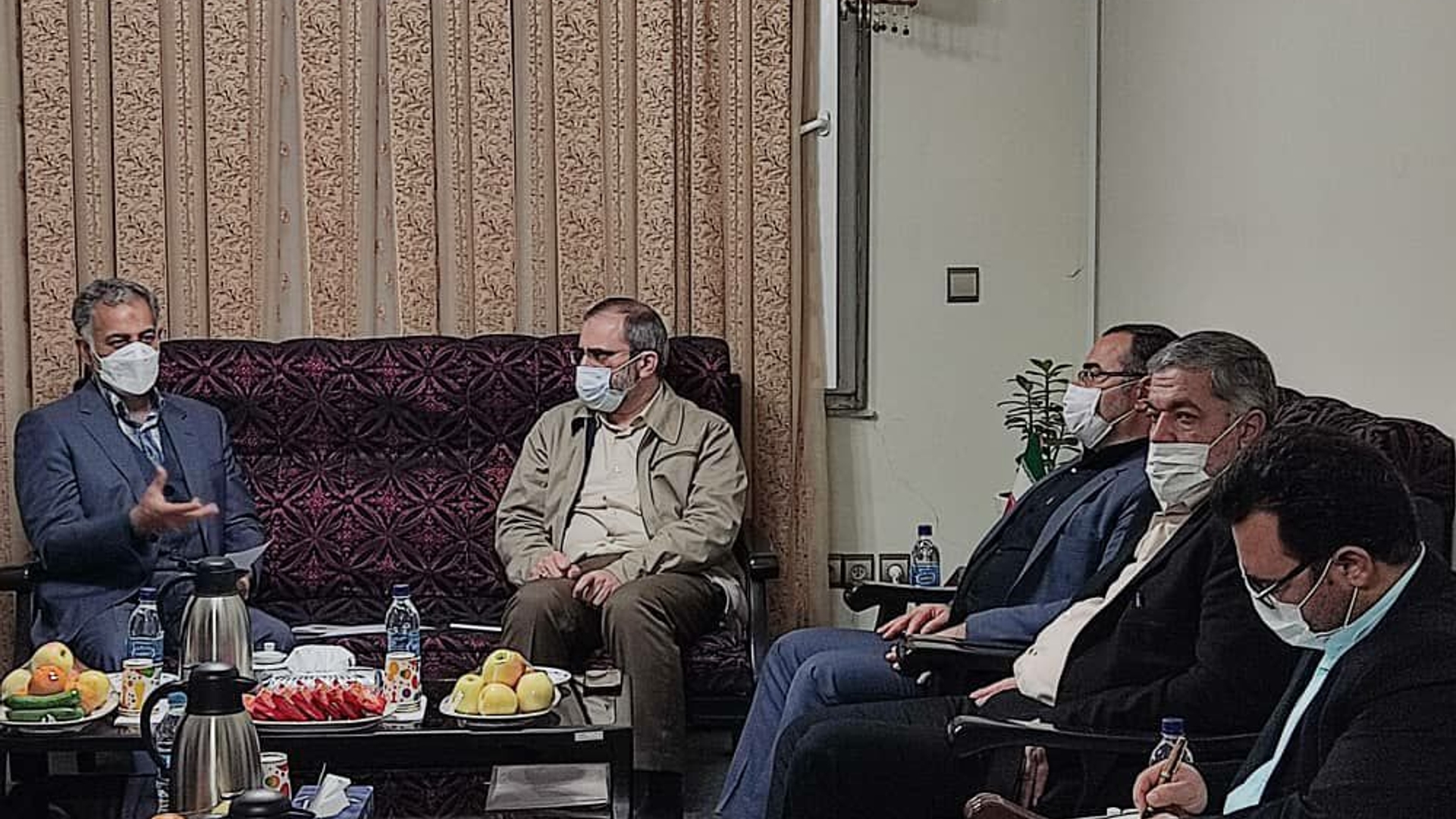 دیدار استاندار مرکزی با شهردار و اعضای شورای اسلامی شهر اراک