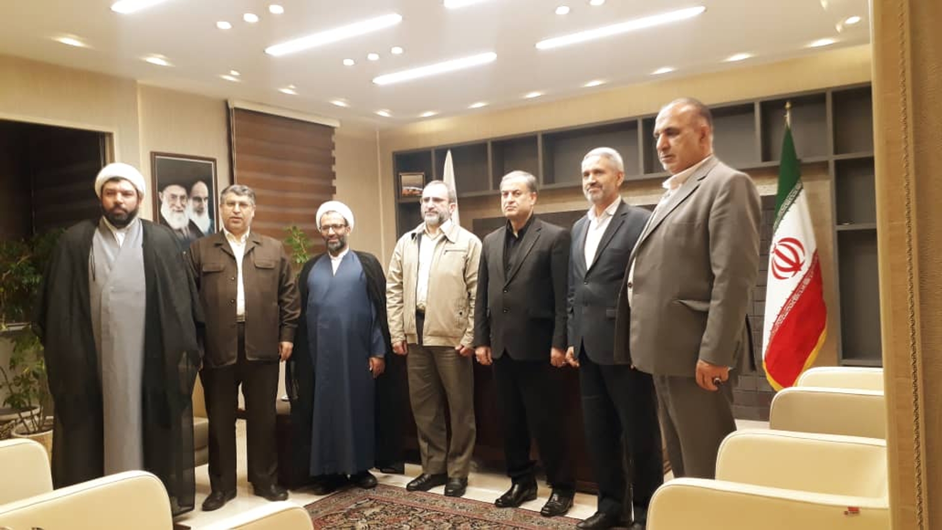 نشست صمیمی مجمع نمایندگان استان با استاندار مرکزی