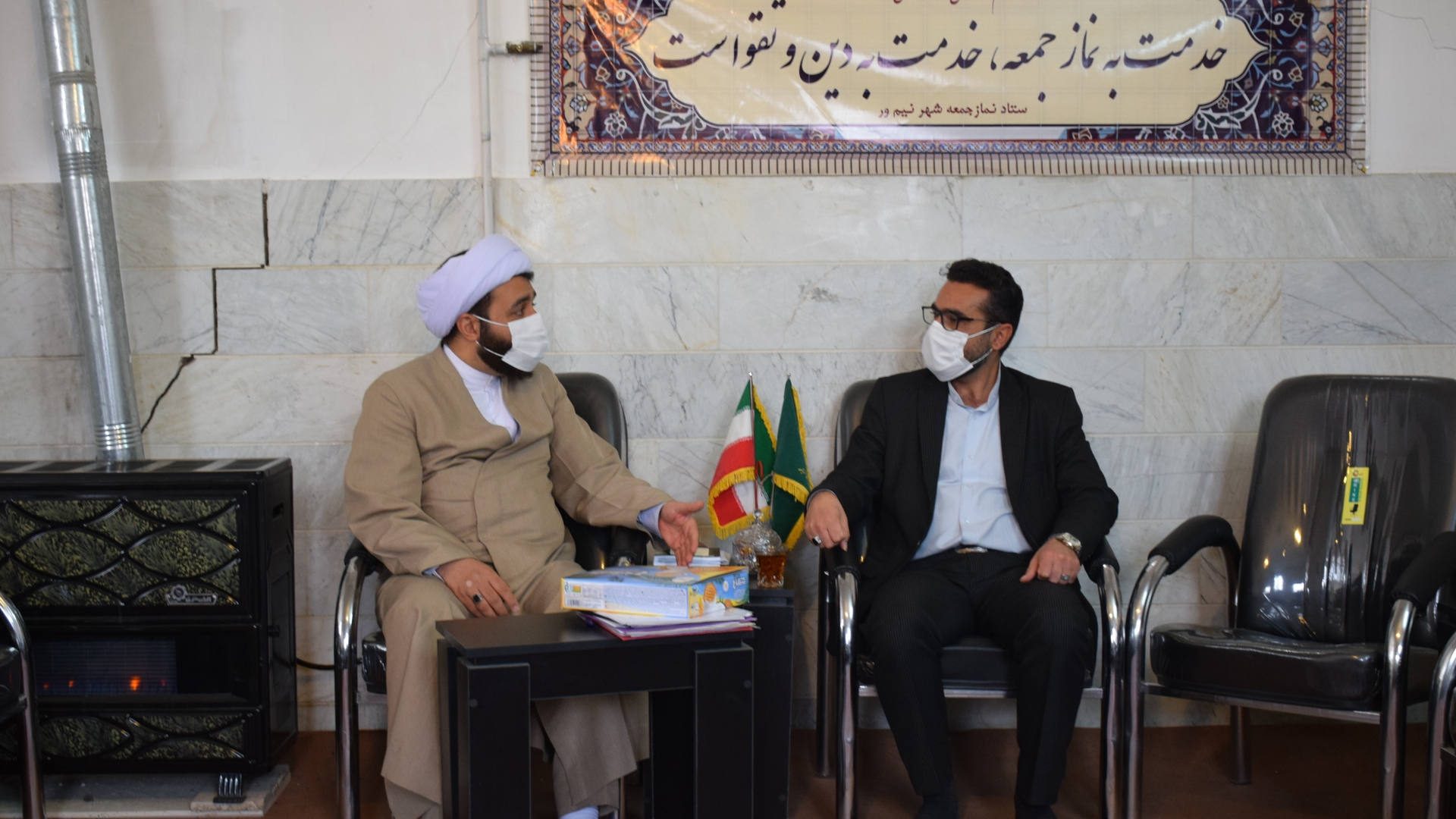 حضور ناظری فرماندار شهرستان محلات در دفتر امام جمعه شهر نیم ور و دیدار با حجت الاسلام والمسلمین حاج رضایی امام جمعه محترم شهر نیم‌ور.