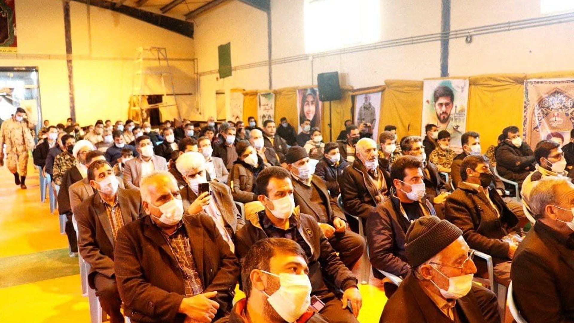 یادواره شهدای شهر خشکرود و گرامیداشت هفته بسیج و دهمین سالروز شهادت سردار شهید حاج حسن تهرانی مقدم با حضور مهندس سلیمانی فرماندار شهرستان زرندیه ، مهندس لطفی فر بخشدار مرکزی ، سردار محمد تهرانی مقدم و سایر مسئولین شهرستان در شهر خشکرود