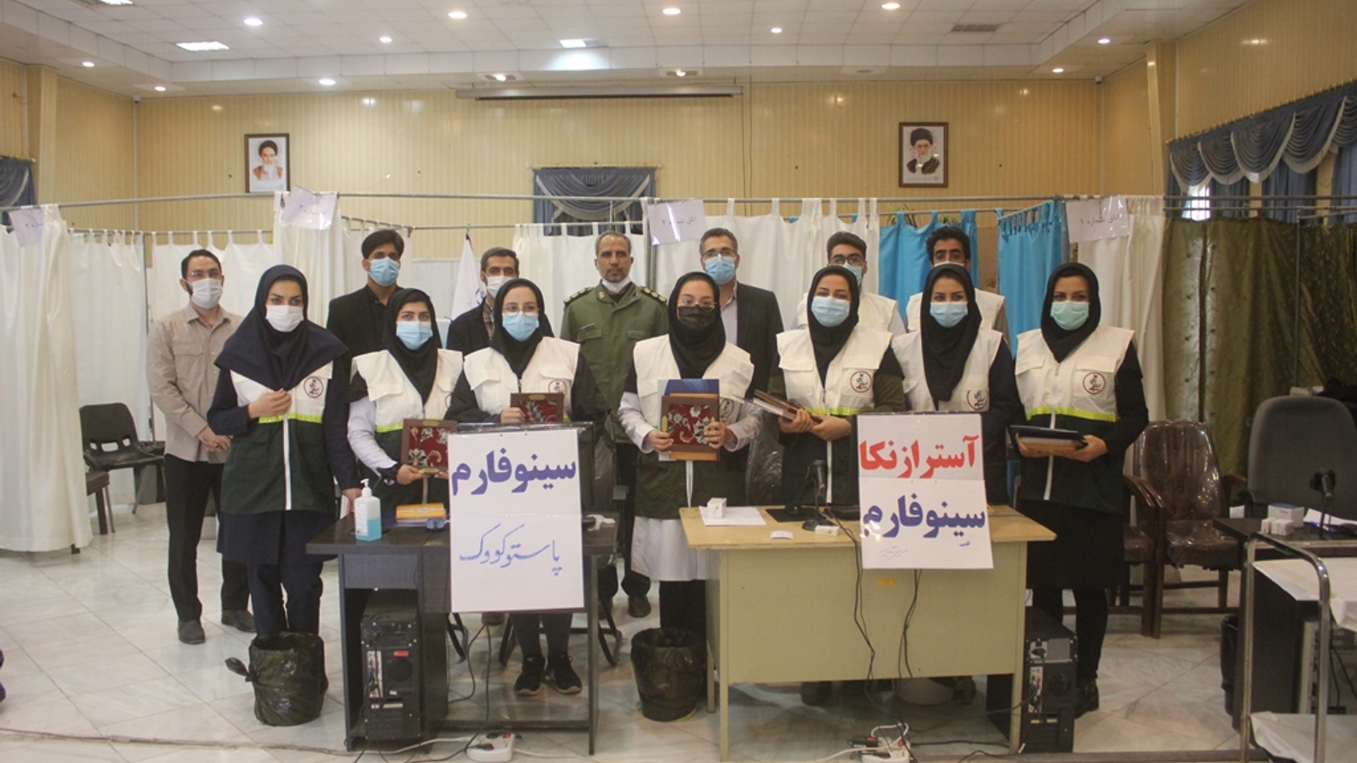 فرمانداز از مرکز واکسیناسیون کرونای شهرستان خمین بازدید کرد