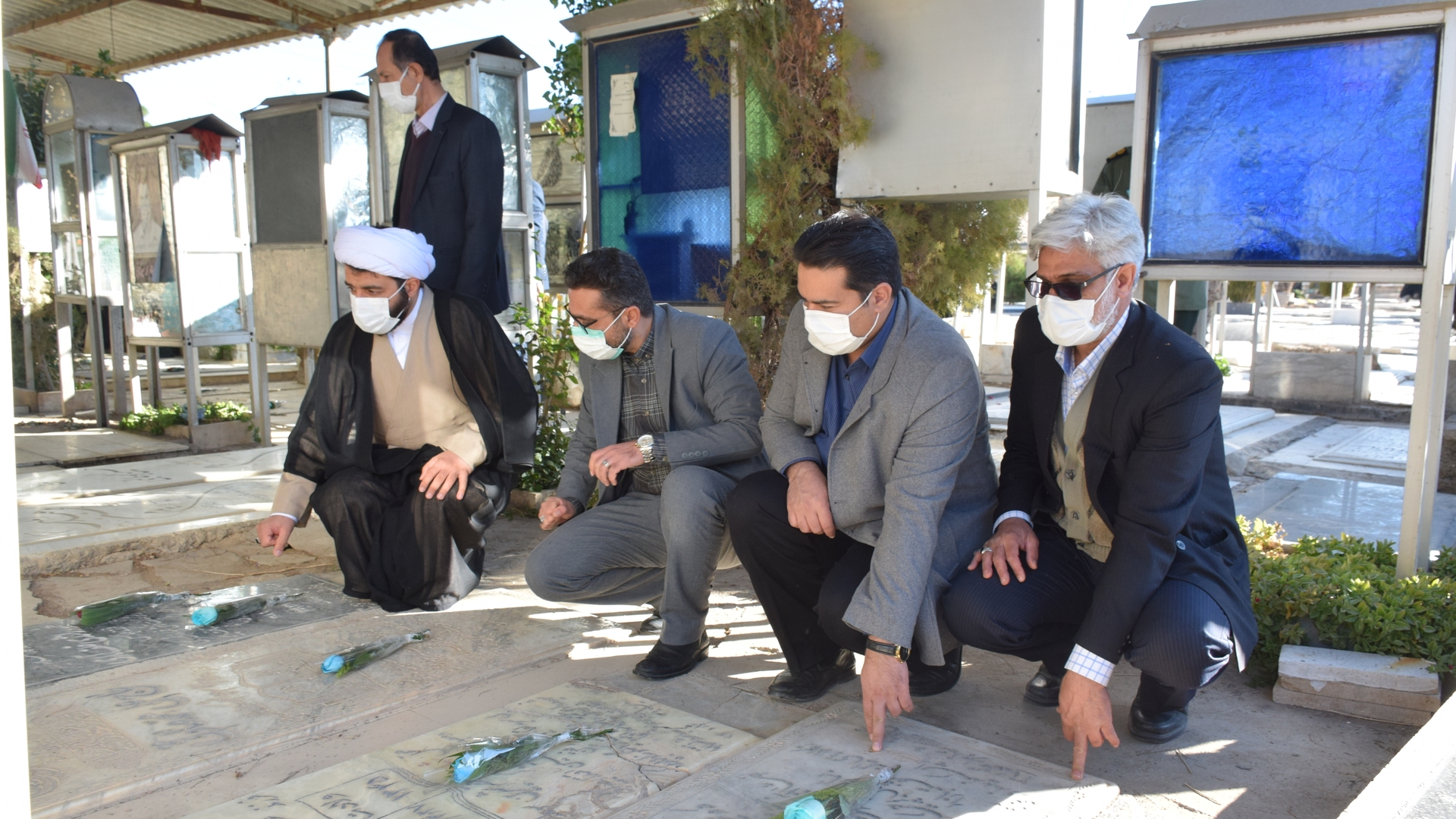 مراسم گلباران و عطر افشانی قبور مطهر شهدا به مناسبت فرا رسیدن هفته مبارک بسیج با حضور ناظری فرماندار شهرستان محلات برگزار شد.