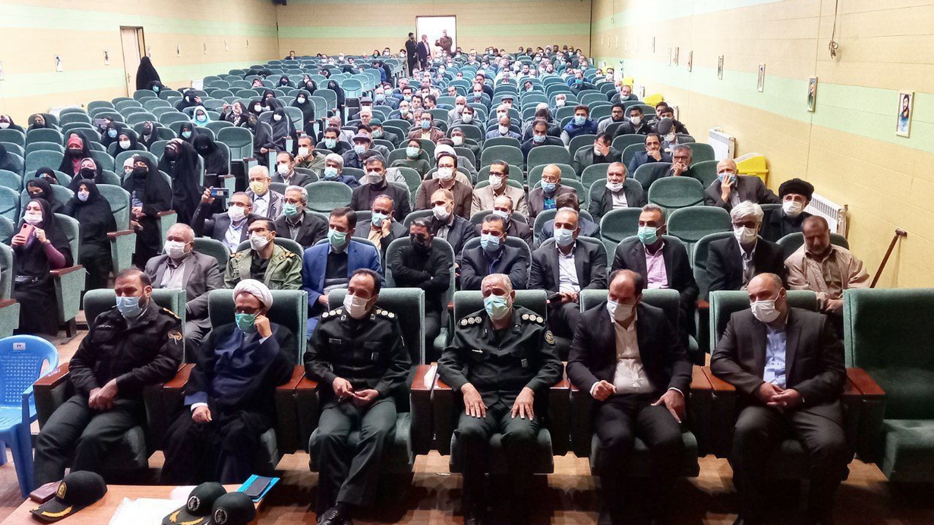 ✅رونمایی ازکتاب خون و نمک