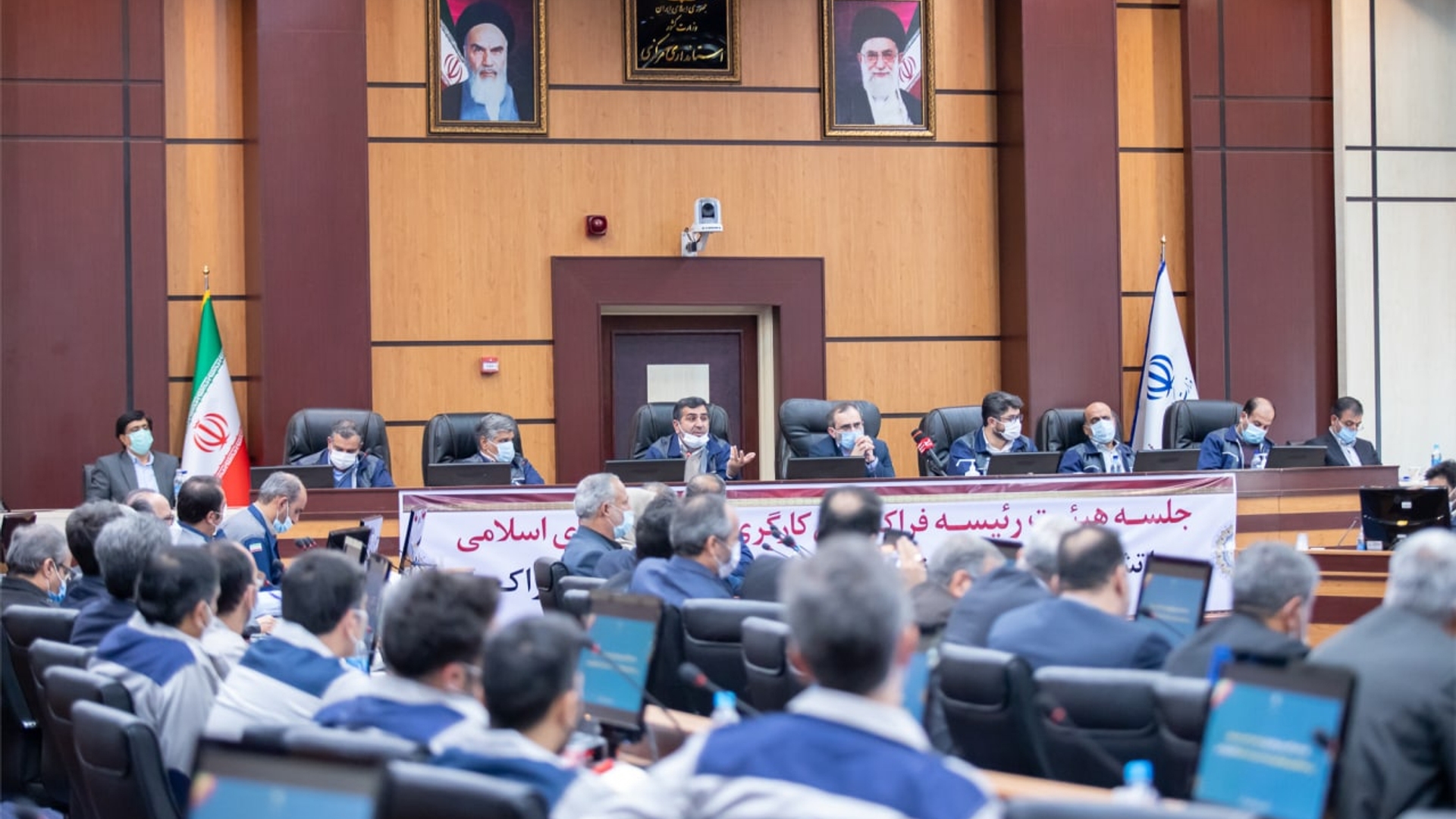 دیوان سالاری اداری را به نفع عدالت و رفاه مردم استان مرکزی می‌شکنیم