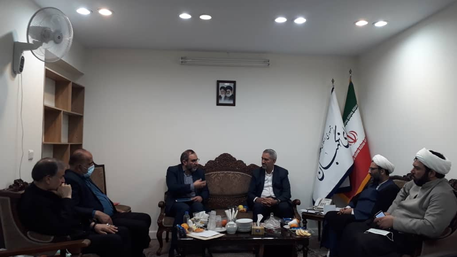 دیدار مجمع نمایندگان استان با استاندار مرکزی