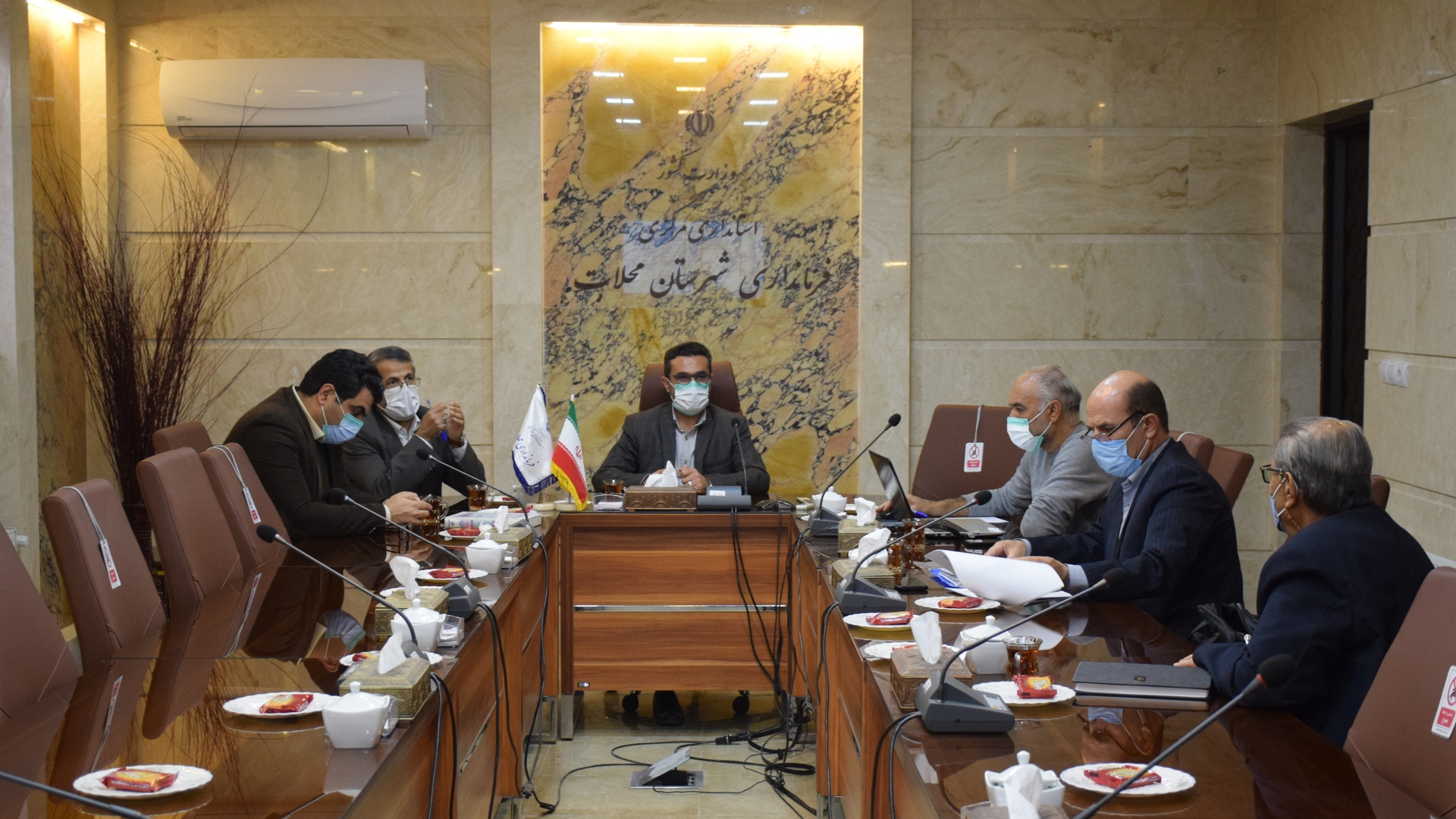 هجدهمین کمیته تطبیق مصوبات شوراهای اسلامی شهرهای محلات و نیم ور با قوانین و مقررات موضوعه به ریاست ناظری فرماندار شهرستان محلات برگزار گردید.