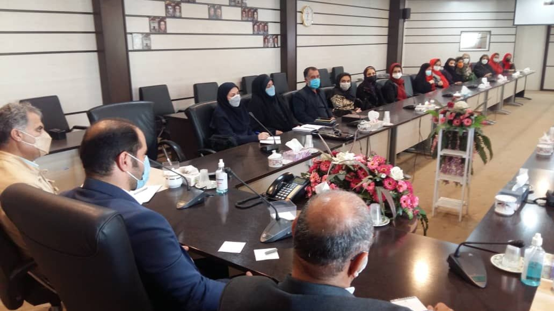 ✅جلسه بررسی مشکلات هنرمندان در حوزه صنایع دستی