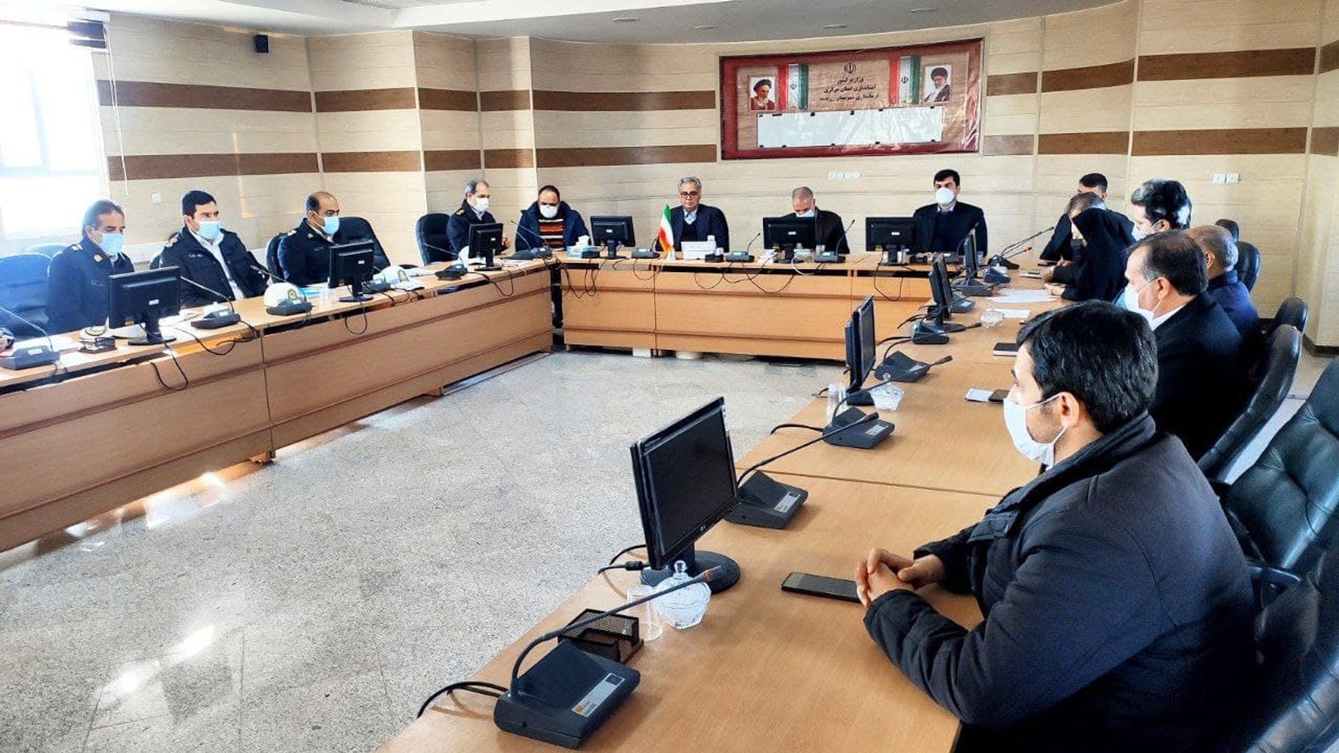 جلسه شورای ترافیک شهرستان به ریاست مهندس سلیمانی فرماندار شهرستان زرندیه و با حضور دکتر نوازنی مدیر کل دفتر فنی ، امور عمرانی و حمل‌ونقل و ترافیک استان مرکزی ، مهندس جهانی مدیر کل راهداری و حمل و نقل جاده ای استان مرکزی