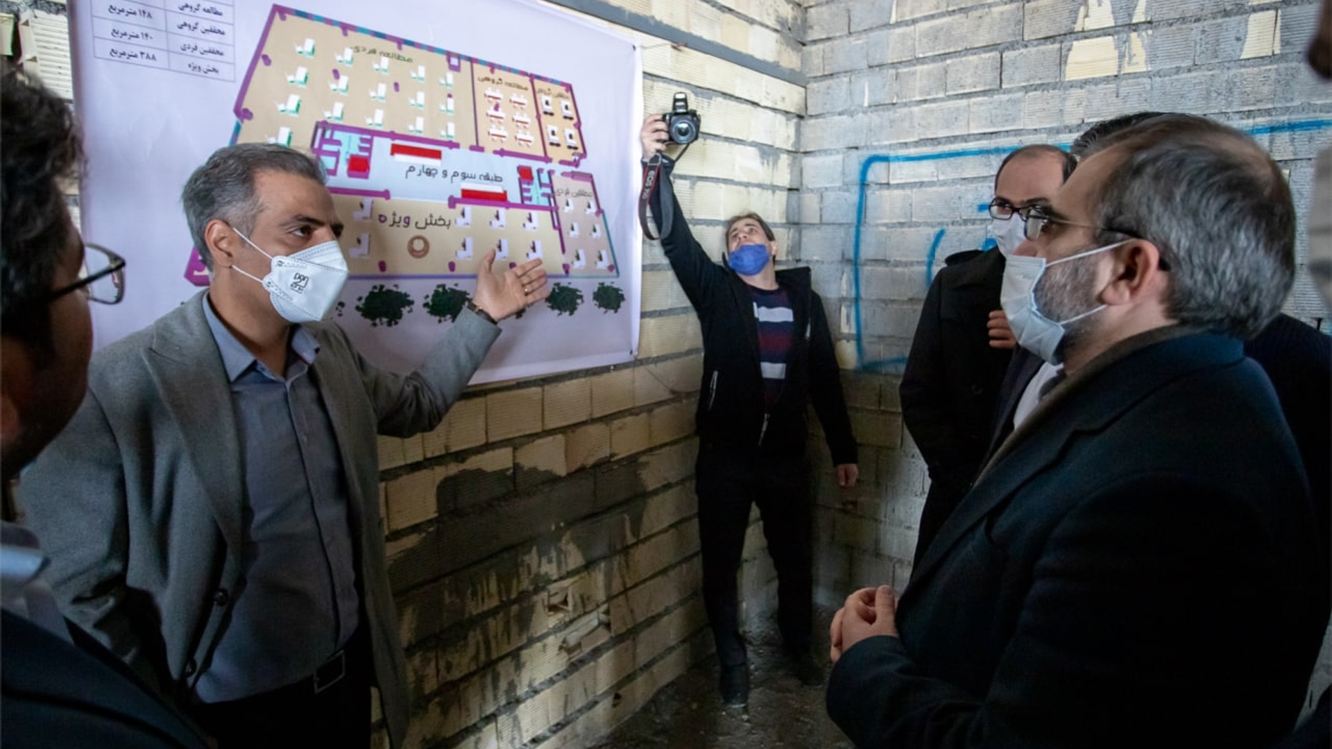 خیران فرهنگی و شهرداری در تکمیل کتابخانه مرکزی اراک مشارکت نمایند