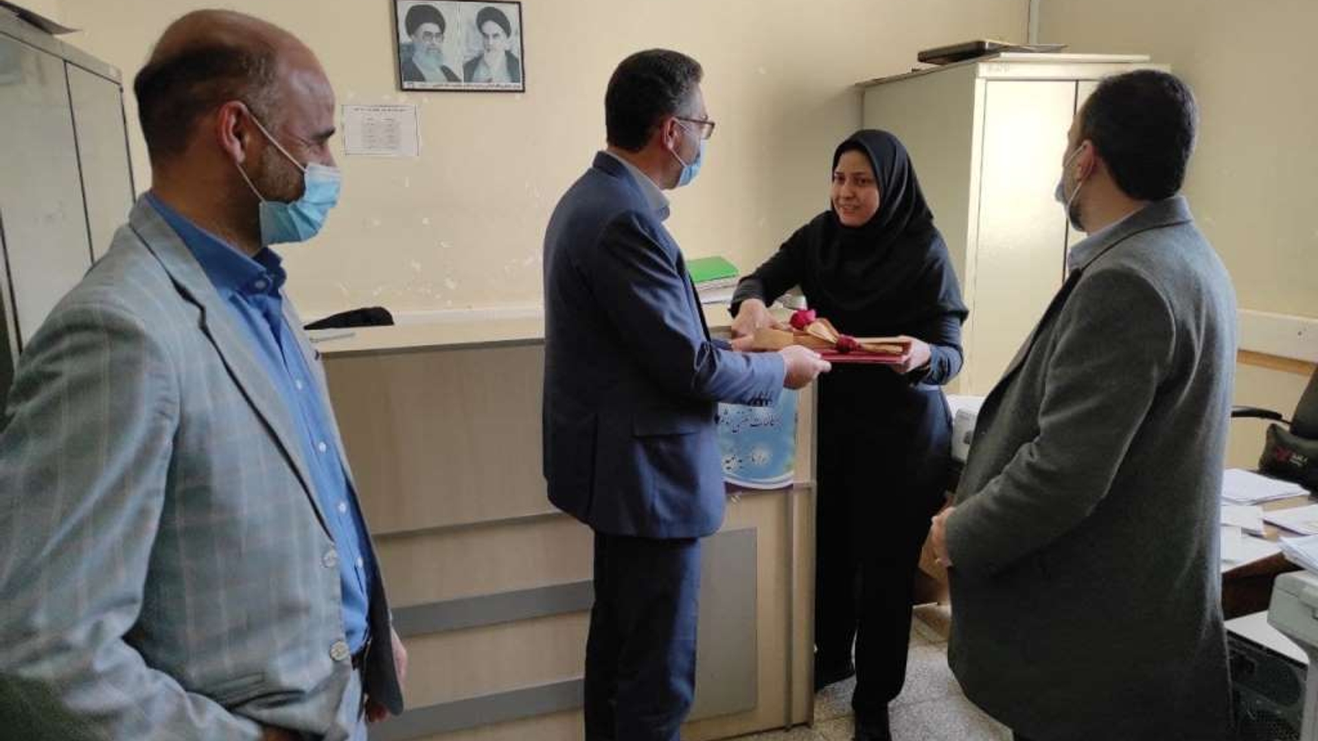 فرماندار با تعدادی از معلولین ادارات شهرستان دیدار کرد