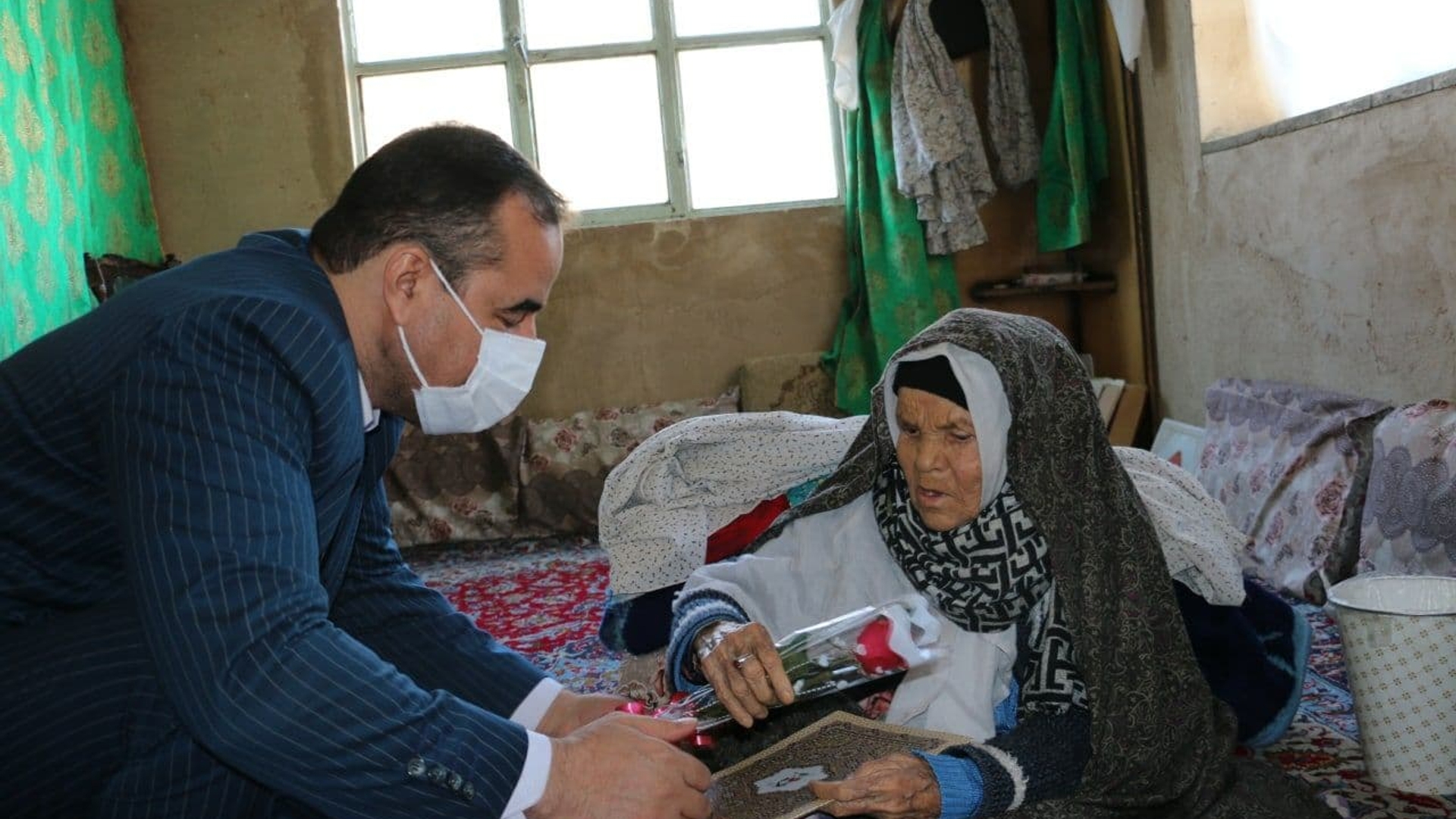 دیدار با خانواده شهید علی اکبر هفتانی