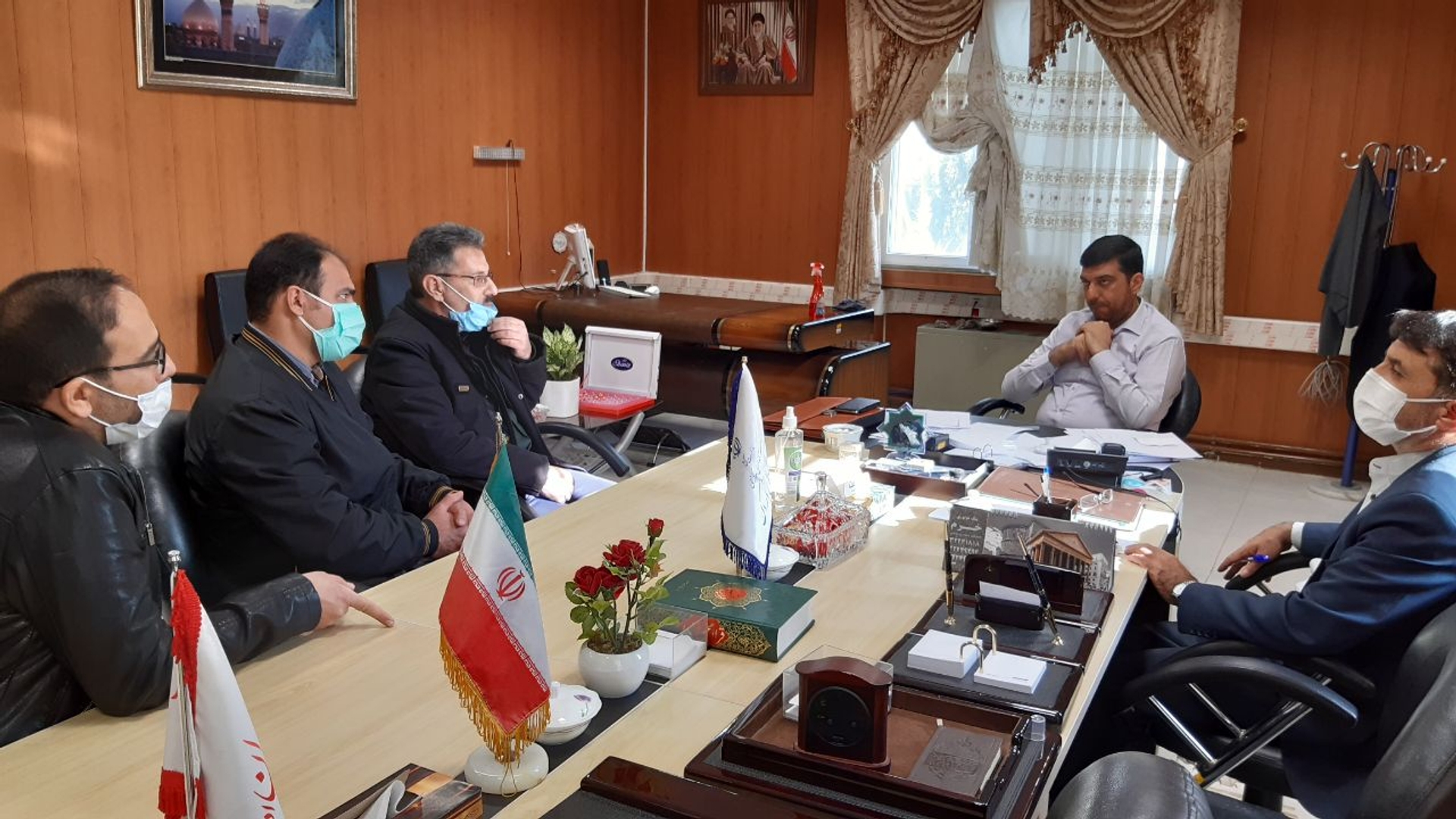 نمایندگان پروژه مسکونی ۲۸۰ واحدی پردیس ۳ کوی کوثر اراک با مهندس هادی سرپرست فرمانداری شهرستان اراک دیدار کردند