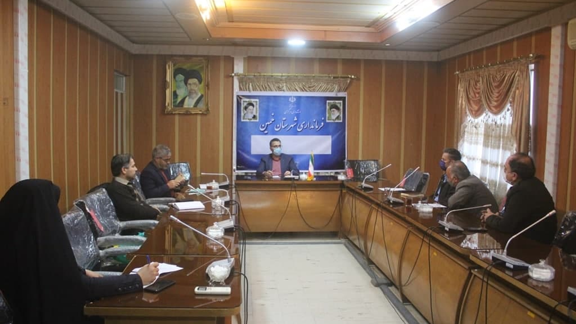 جلسه بررسی مسائل و مشکلات شهرک گل و گیاه خمین برگزار شد .