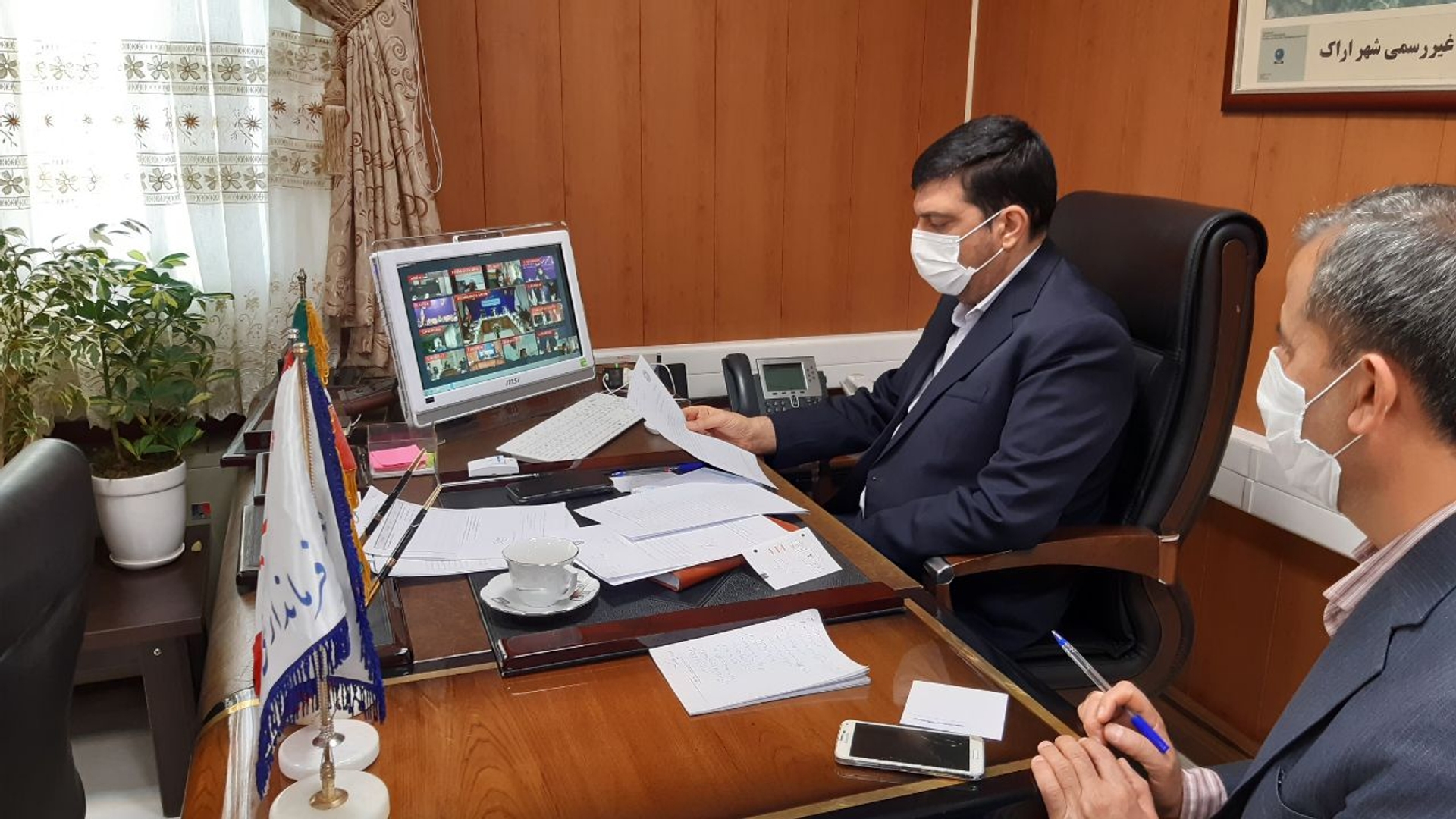 صبح امروز شنبه ۱۴۰۰-۹-۲ یکصد و بیست ویکمین جلسه ستاد استانی مدیریت بیماری کرونا به ریاست اکرمی معاون سیاسی،امنیتی واجتماعی  استانداری مرکزی و با حضور اعضای ستاد برگزار شد