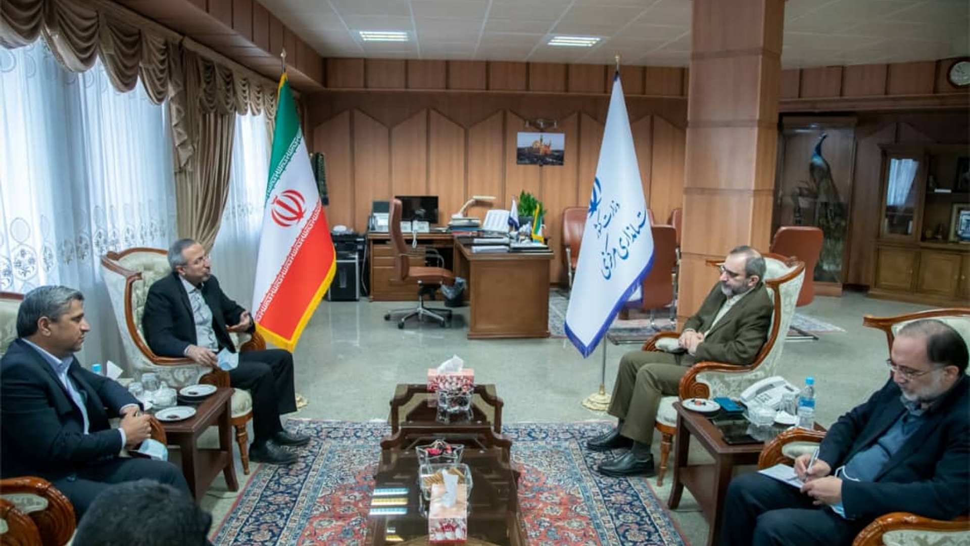 دیدار معاون بنیاد مستضعفان کشور با استاندار مرکزی