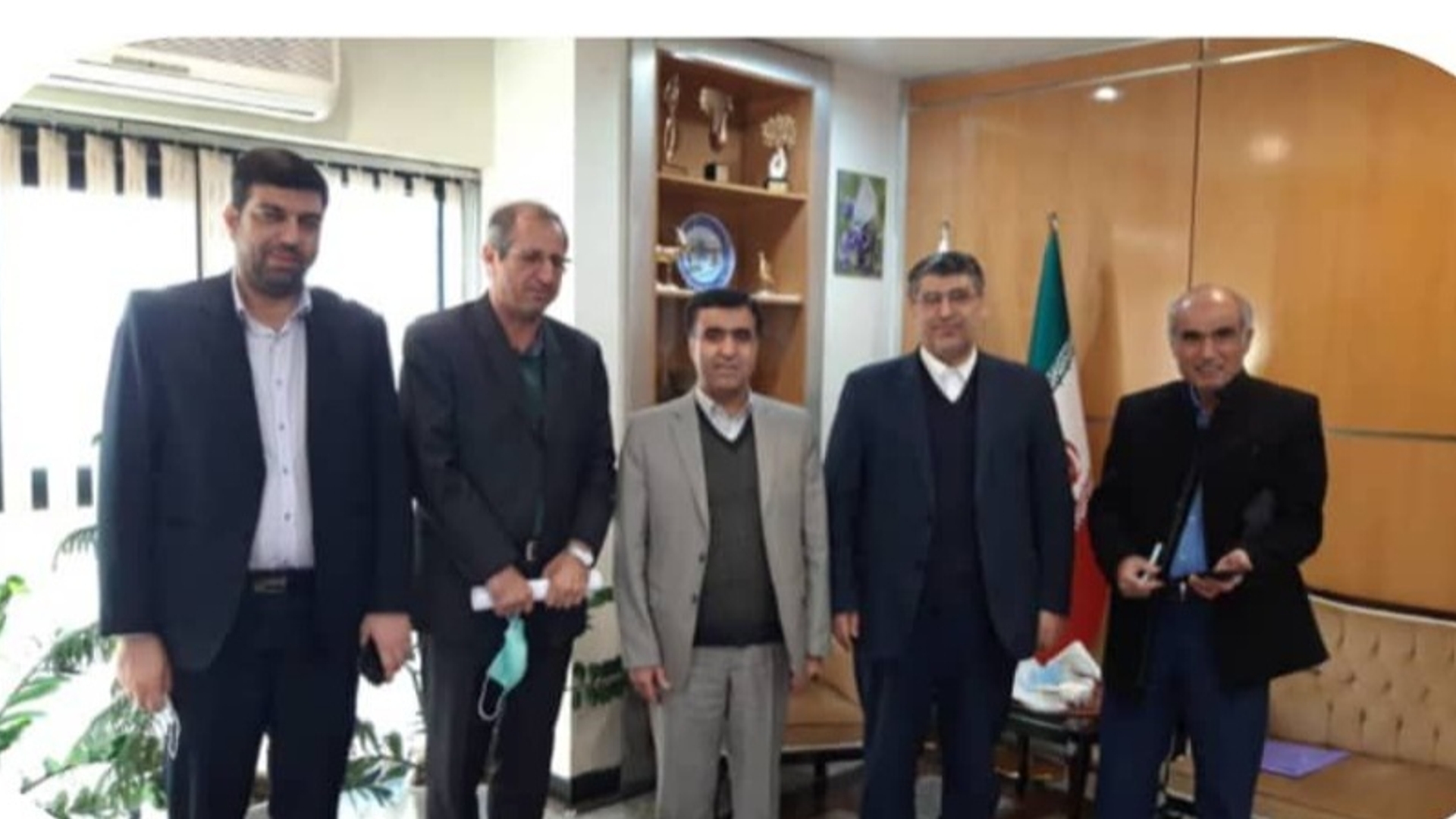 دیدار دکتر کریمی نماینده مردم شهرستان اراک درمجلس شورای اسلامی ،مهندس هادی سرپرست فرمانداری شهرستان و نماینده سمن های زیست محیطی شهرستان با دکتر سلاجقه معاون رئیس جمهور و رئیس سازمان محیط زیست کشور