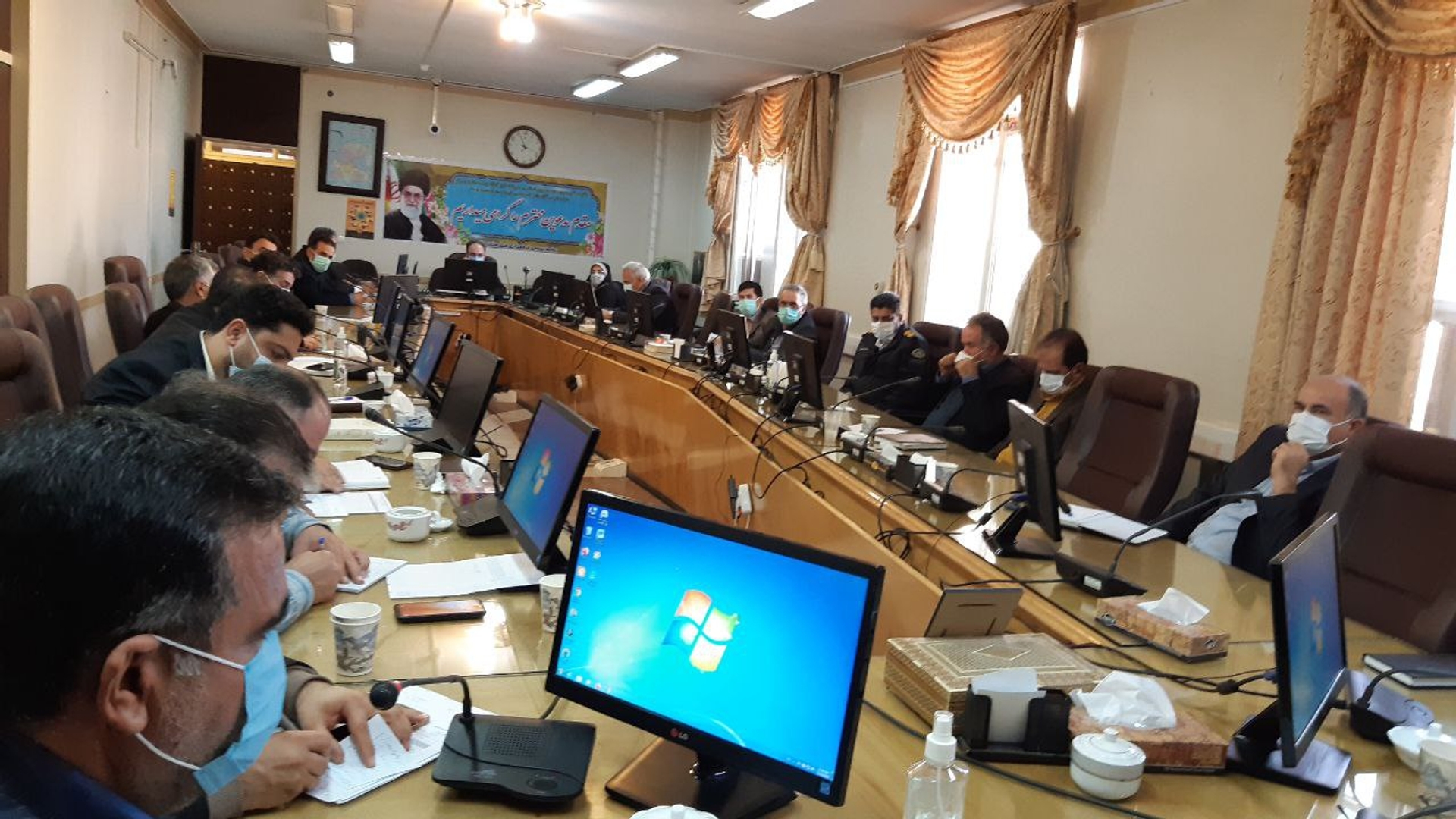 جلسه ستاد مدیریت بیماری کرونا ویروس شهرستان اراک‌ به ریاست معاون امور عمرانی فرماندار باحضور اعضای ستاد درمحل سالن جلسات فرمانداری اراک برگزار گردید