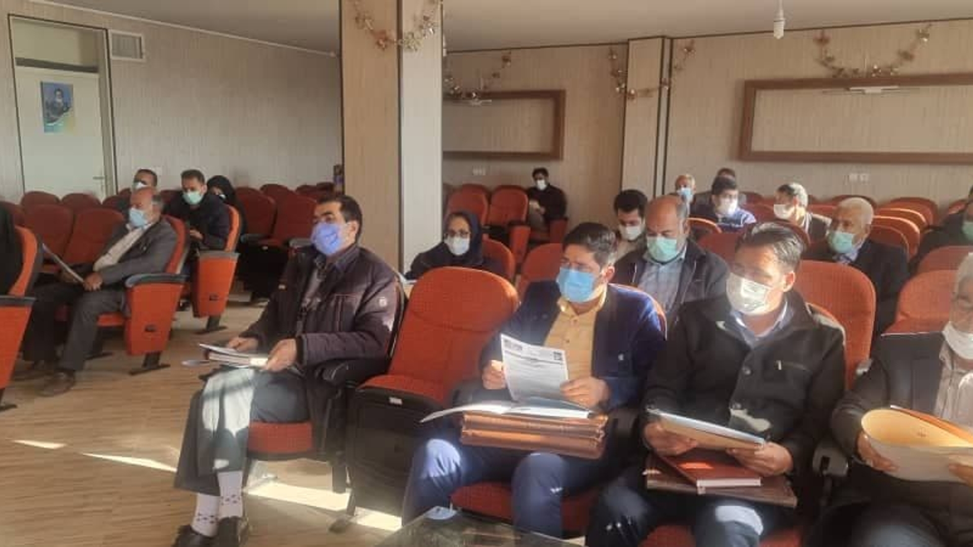 برگزاری کارگاه آموزشی اعضای شوراهای اسلامی روستاهای بخش  مرکزی شهرستان شازند