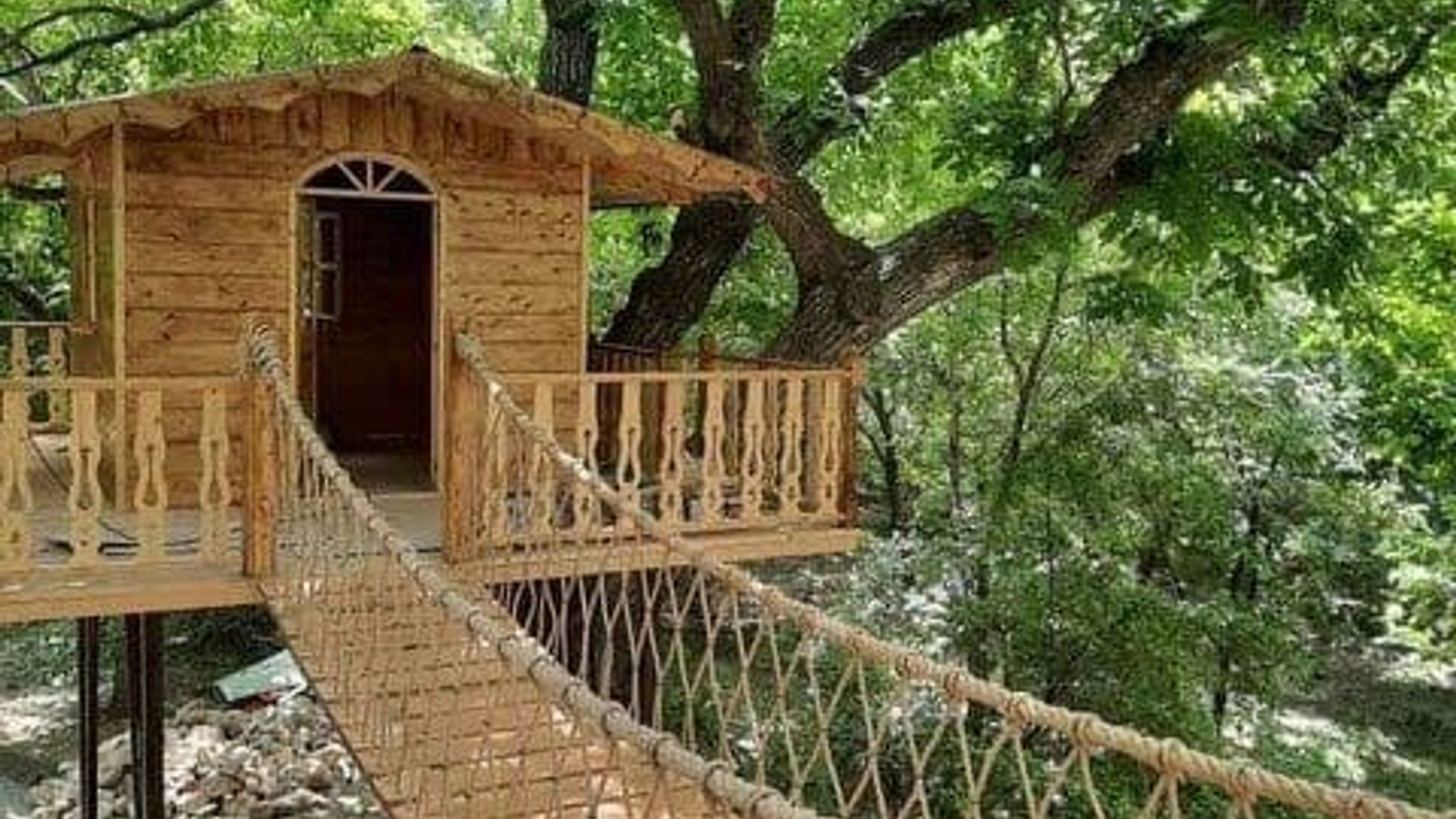 مدیرکل میراث‌فرهنگی، گردشگری و صنایع‌دستی استان :
 ۲۰ میلیارد ریال برای ساخت نخستین مجموعه خانه درختی در روستای وفس سرمایه‌گذاری شد