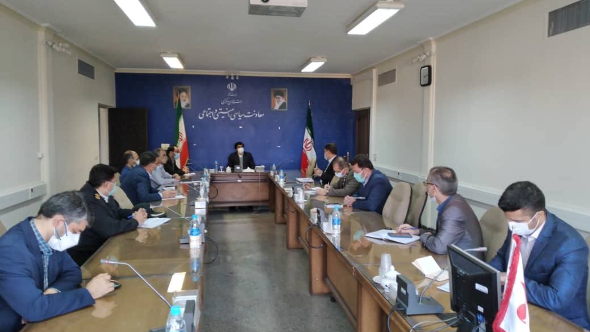 📌 نشست هم اندیشی و بررسی وضعیت مهاجرت نخبگان استان مركزي به ریاست اکرمی معاون سیاسی، امنیتی و اجتماعی استاندار و با حضور مدیران و مسئولین مربوطه برگزار گردید