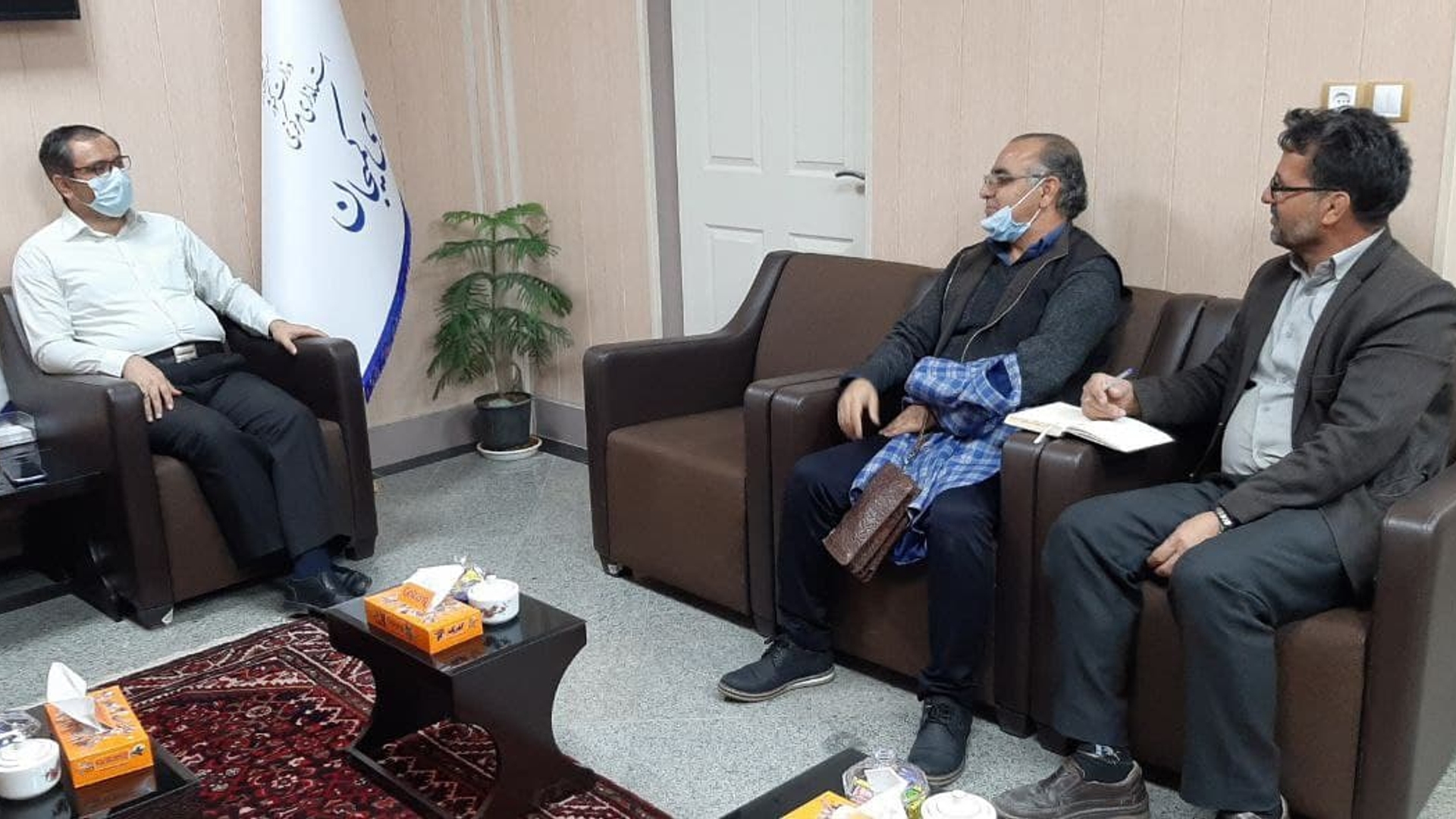 دیدار ابراهیم رستمی، فرماندار شهرستان کمیجان با کلباسی کارگردان برنامه شب نشینی