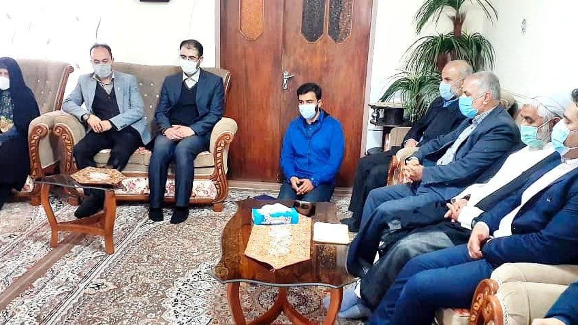 به مناسبت گرامیداشت روز دانشجو دیدار با خانواده محترم شهدا و ایثارگران دفاع مقدس ، خانواده معظم شهید والامقام علی اکبر وثوقی