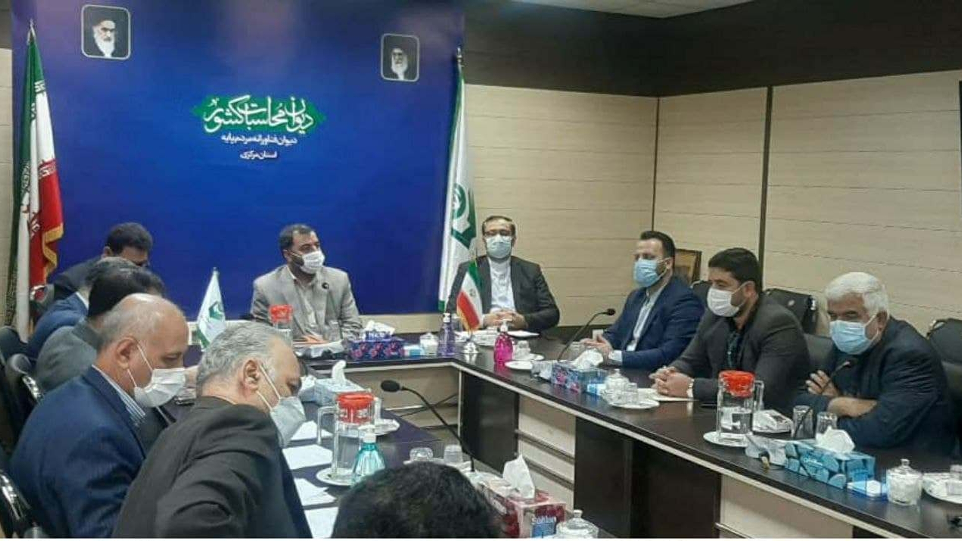 جلسه بررسی نحوه تخصیص سهمیه قیر جهت تعریض، بهسازی و آسفالت جاده کمیجان-ساروق(بلوار عبوری از روستای اسفندان)