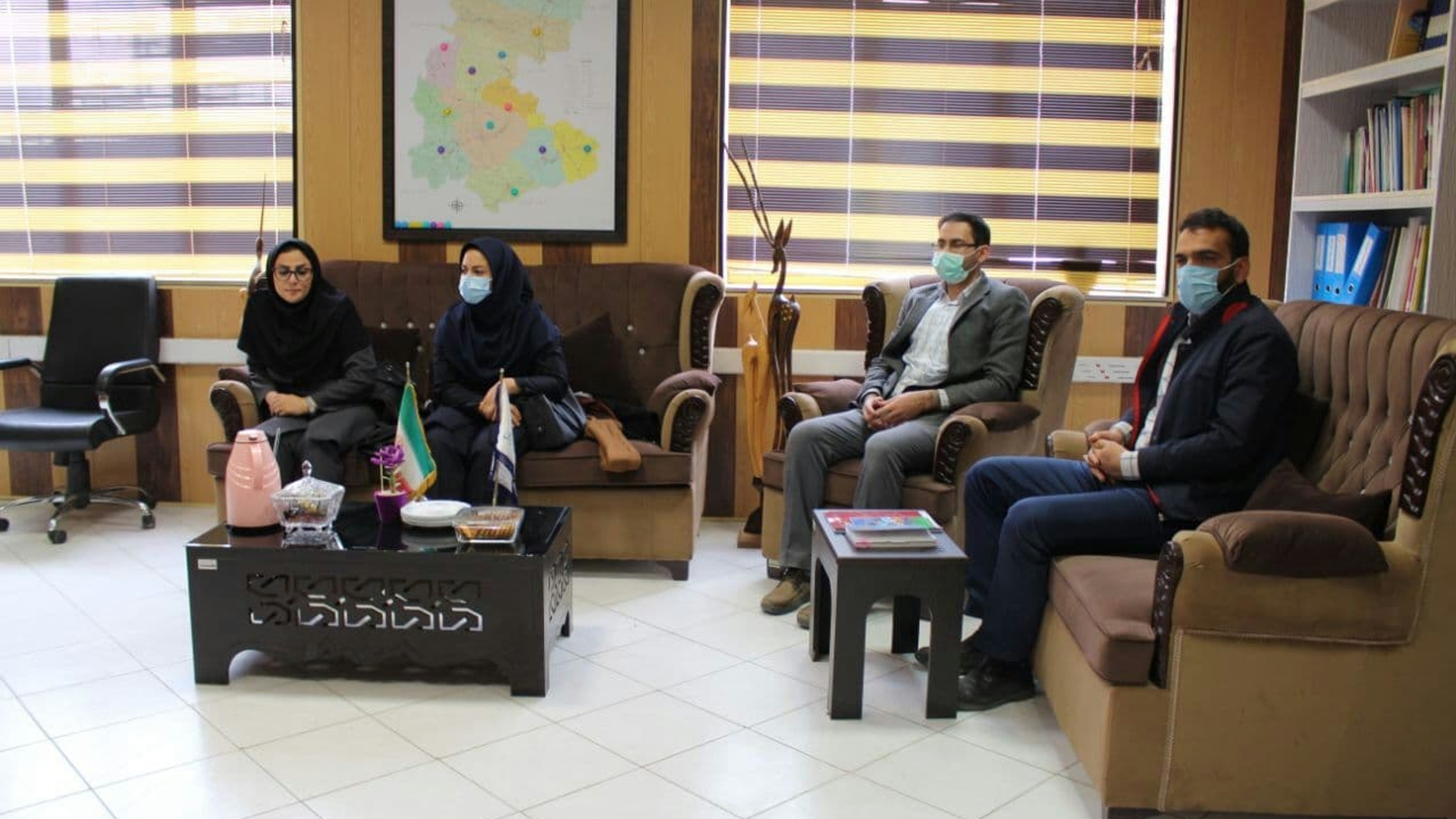 برگزاری نشست مدیرکل دفتر امور روستایی و شوراهای استانداری مرکزی با مسئولین امور مالی و ناظران فنی دهیاری های بخش مرکزی شهرستان اراک