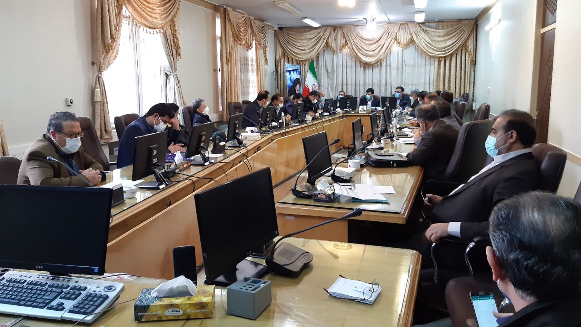 دهمین نشست کارگروه تنظیم بازار شهرستان اراک با دستور کارتنظیم بازار کالاهای اساسی برگزار شد