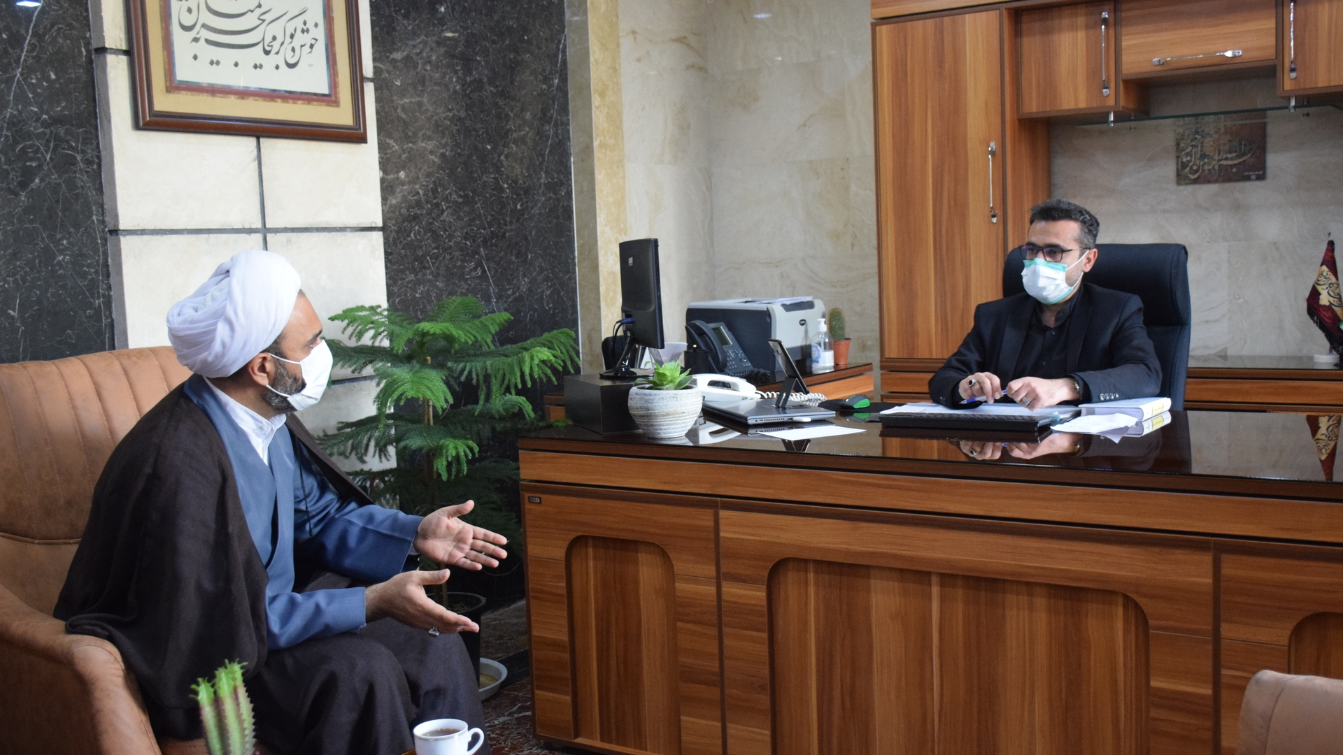 دیدار هاشمی مسئول موسسه تسنیم شهر نیم ور با ناظری فرماندار شهرستان محلات