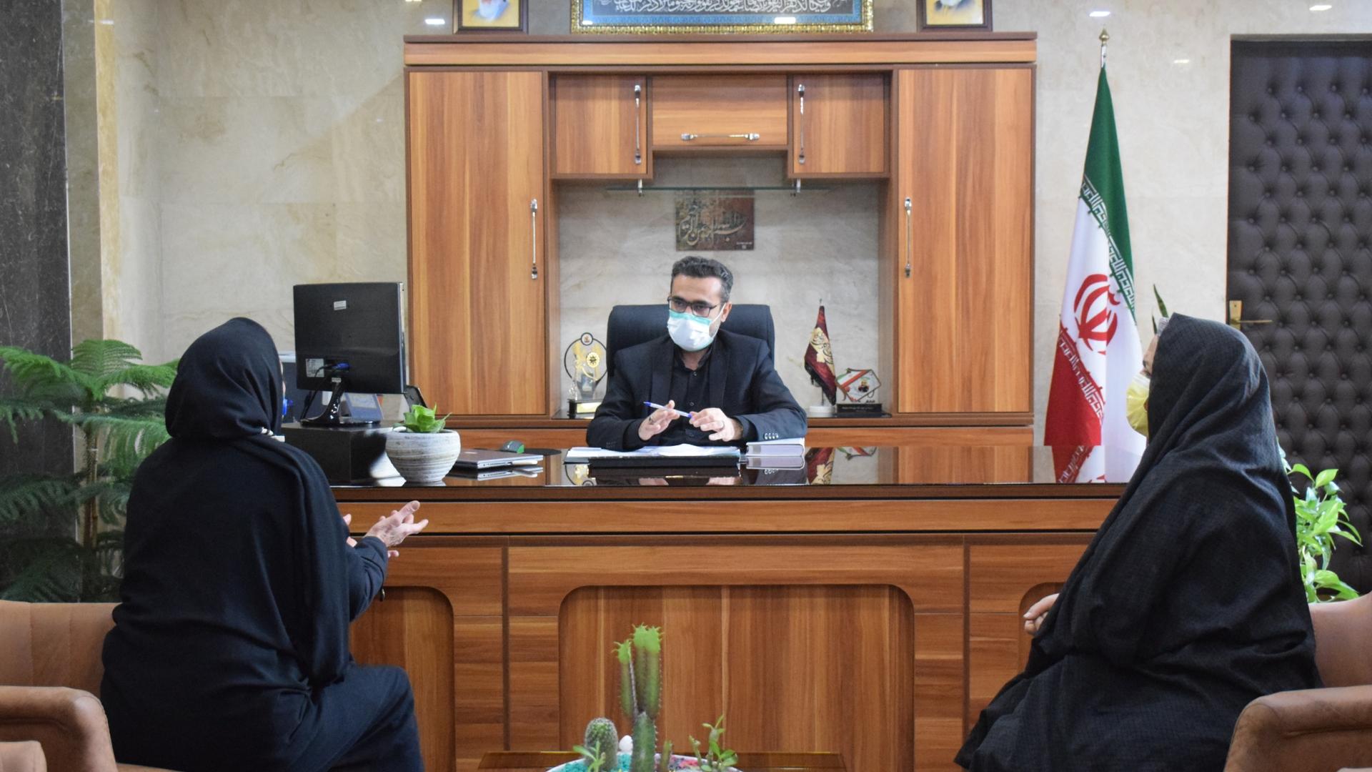 ملاقات مردمی مورخ ۲۹-۰۹-۱۴۰۰ همشهریان عزیز با ناظری فرماندار شهرستان محلات