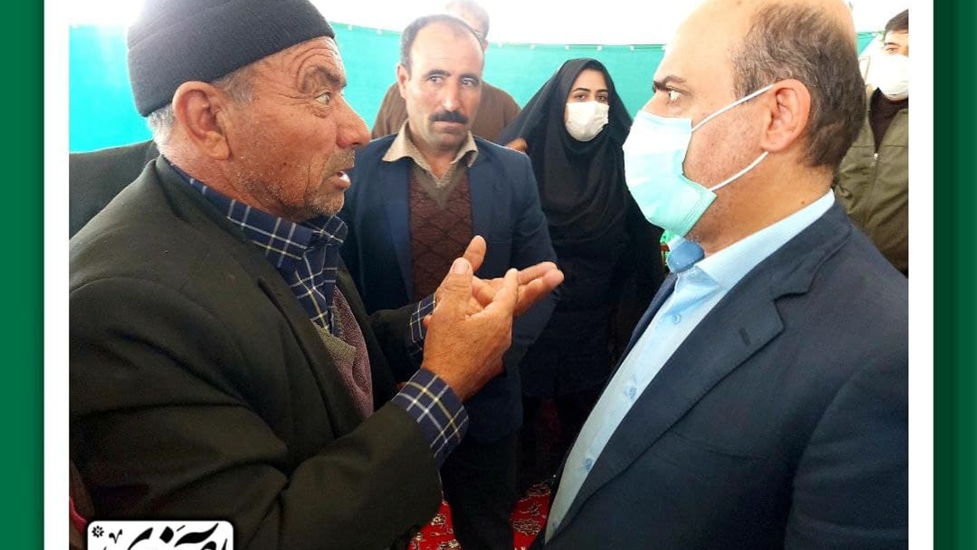 دیدار دکتر آصفری با دهیار ، اعضای شورا و تعدادی از ساکنین روستای فرک شهرستان کمیجان