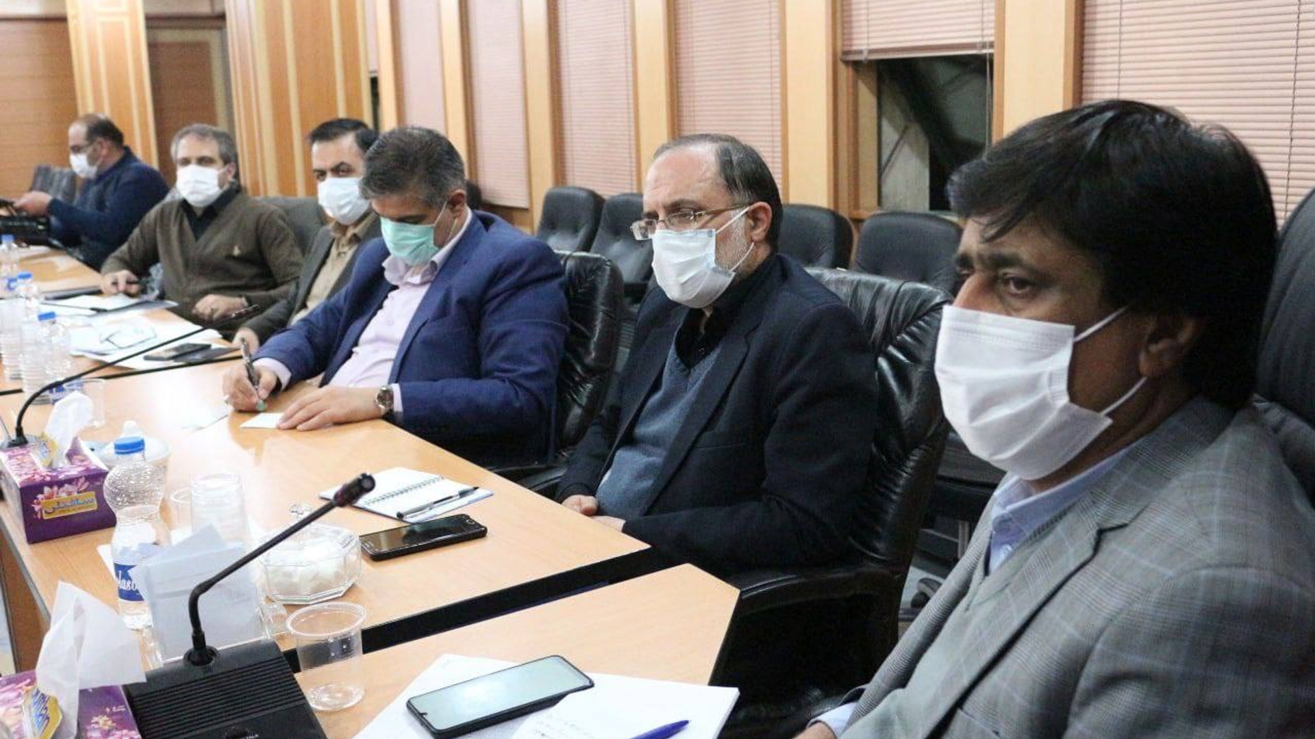 جلسه مشترک مجمع نمایندگان استان مرکزی با استاندار ، معاونین استاندار مرکزی و فرمانده سپاه روح الله استان به ميزباني فرمانداری شهرستان ساوه برگزار شد.