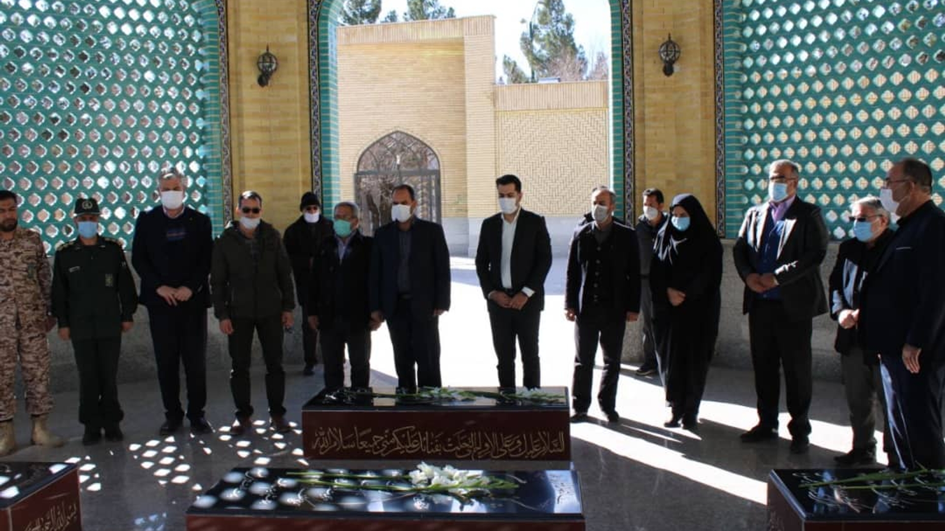 تجدید میثاق  سرپرست جدید فرمانداری شهرستان آشتیان با شهدای گرانقدر