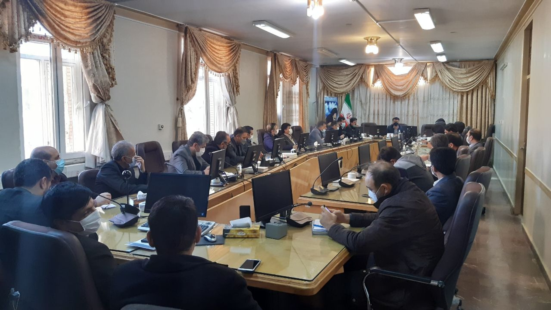 هشتمین جلسه ستاد پیشگیری، هماهنگی و فرماندهی عملیات پاسخ به بحران شهرستان اراک به ریاست نصیری معاون امور عمرانی فرماندار و با حضور  اعضای ستاد در محل سالن جلسات فرمانداری برگزار شد.