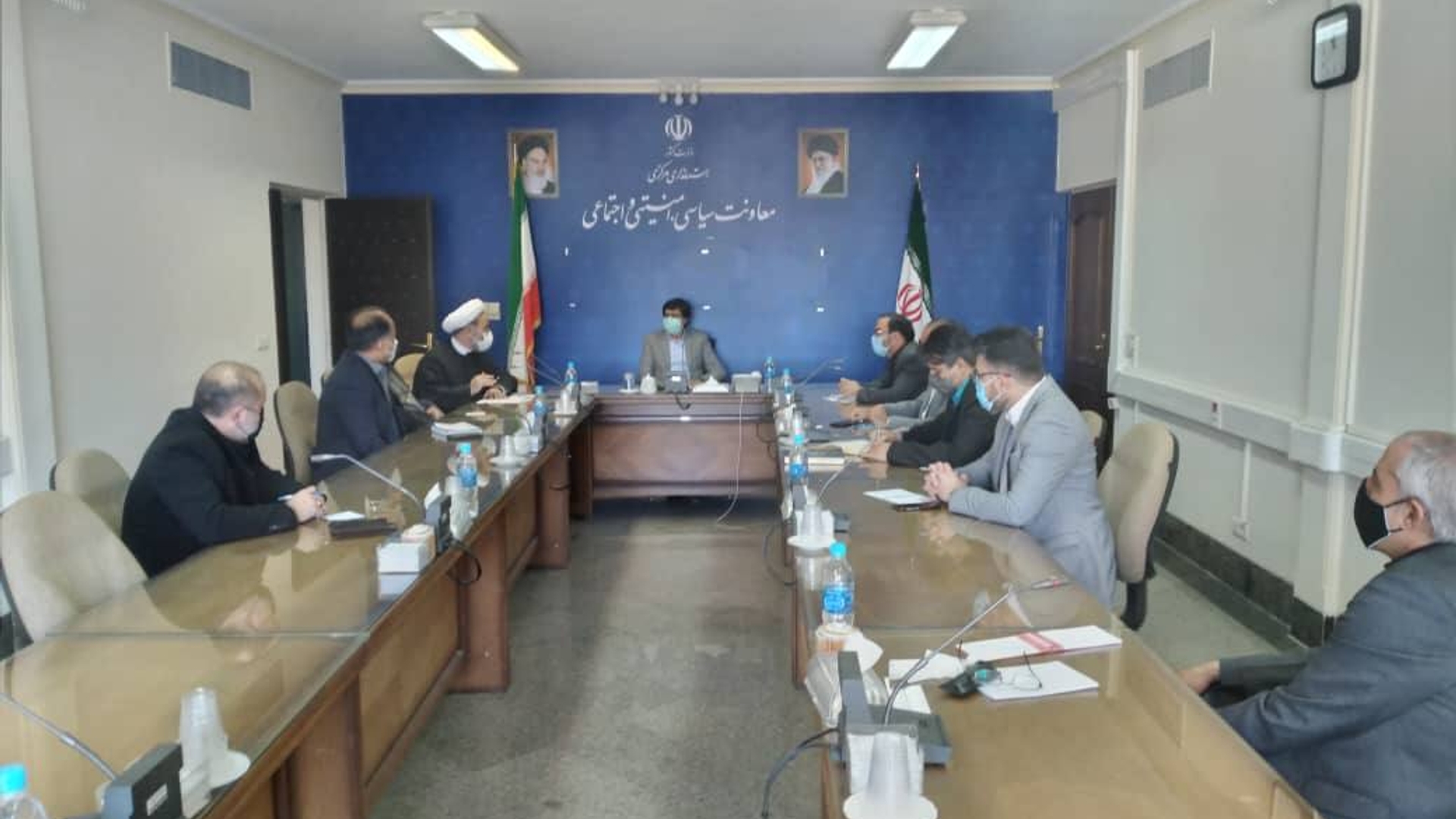 جلسه هماهنگي برگزاري مراسم سالروز شهادت اميركبير به رياست معاون سياسي،امنيتي و اجتماعي استاندار مركزي با حضور مديران كل و مسئولين مربوطه برگزار شد.