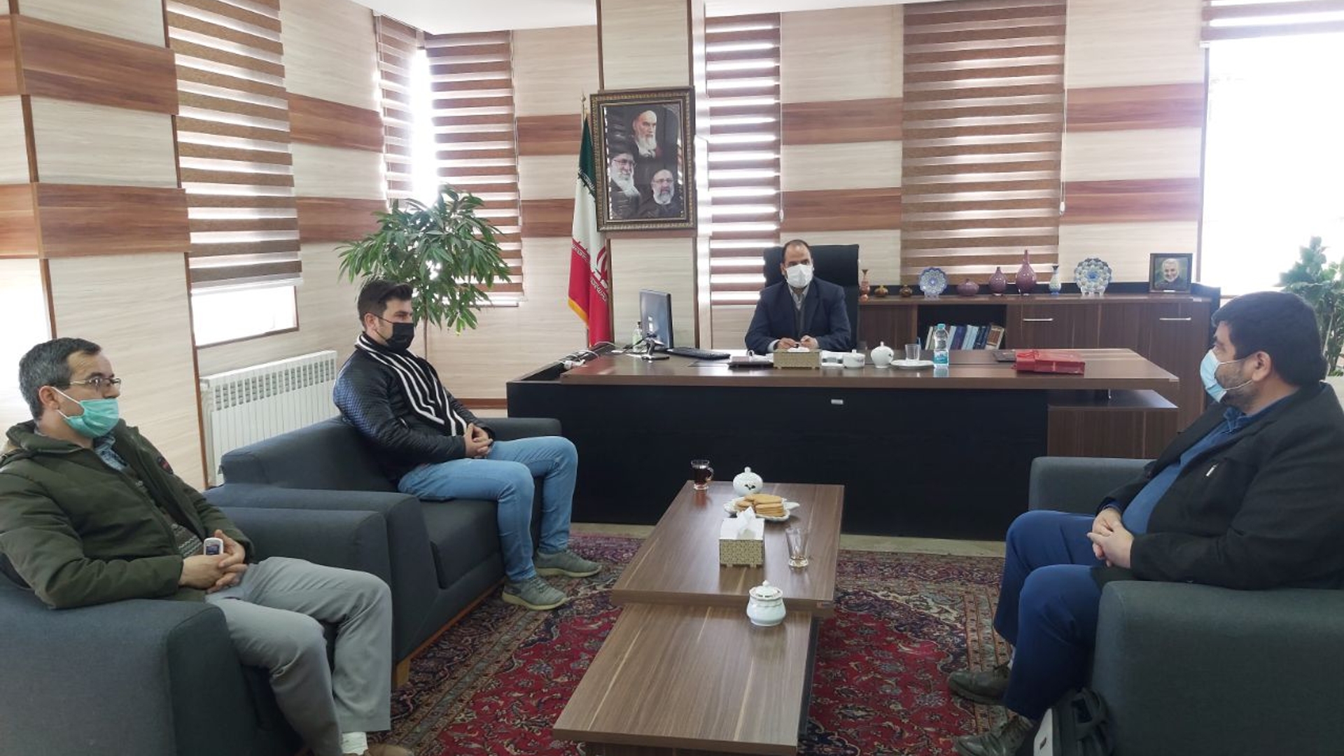 دیدار دهیار و اعضای شورای اسلامی روستای کردیجان با سرپرست فرمانداری شهرستان آشتیان